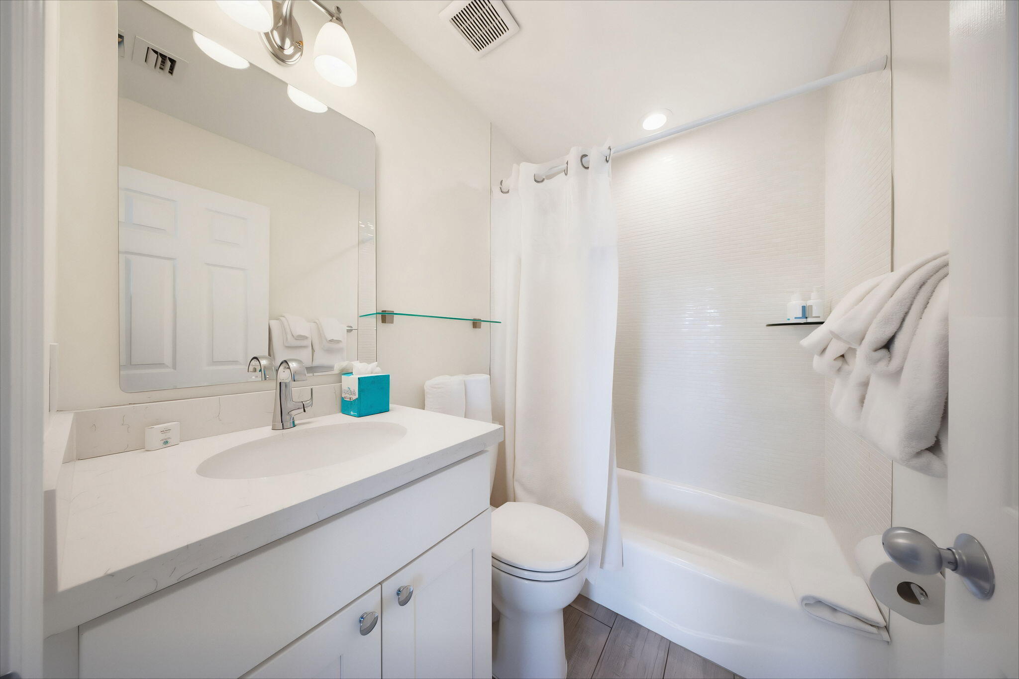 7044 Harbor Village Drive