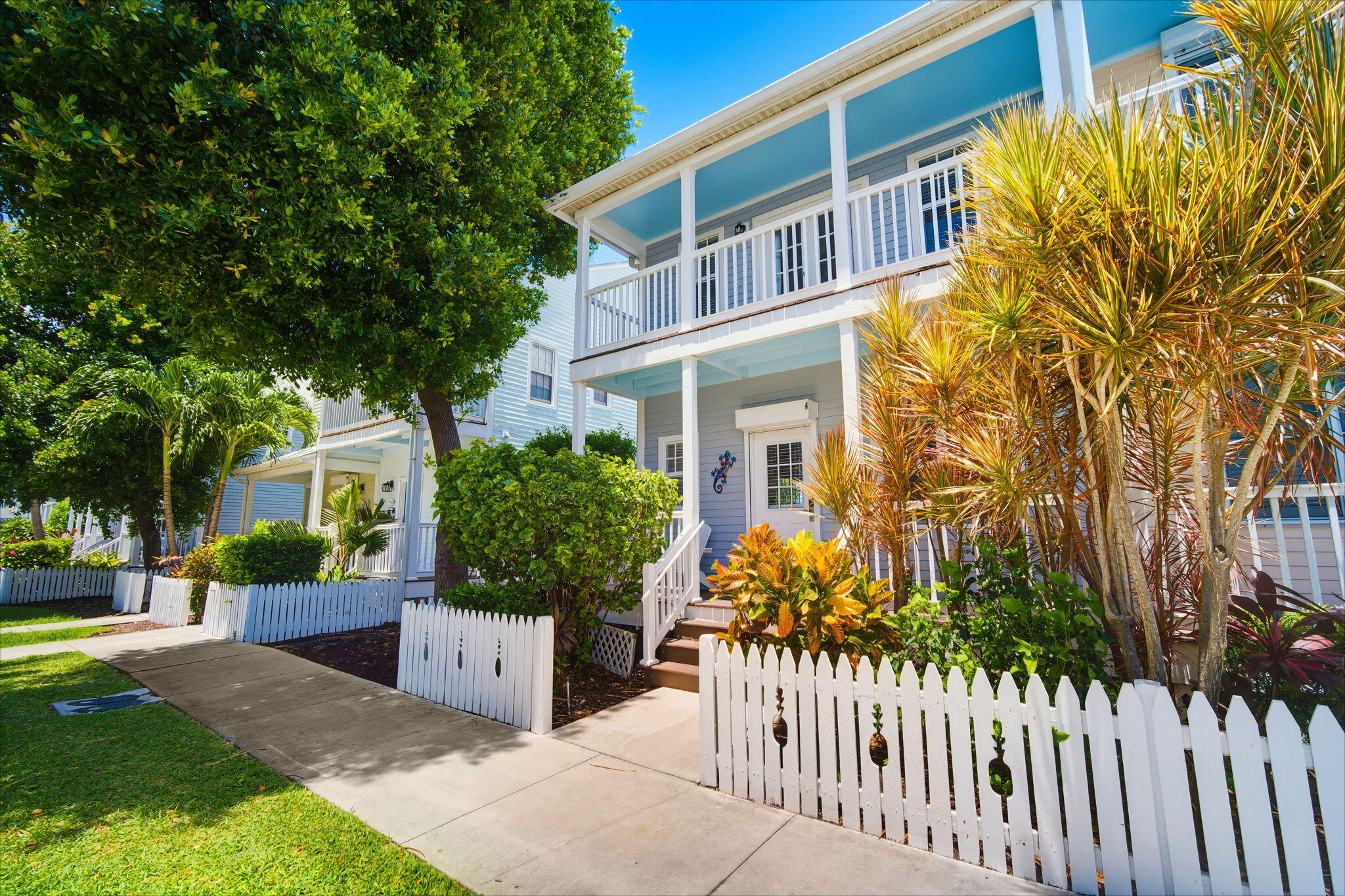 7044 Harbor Village Drive