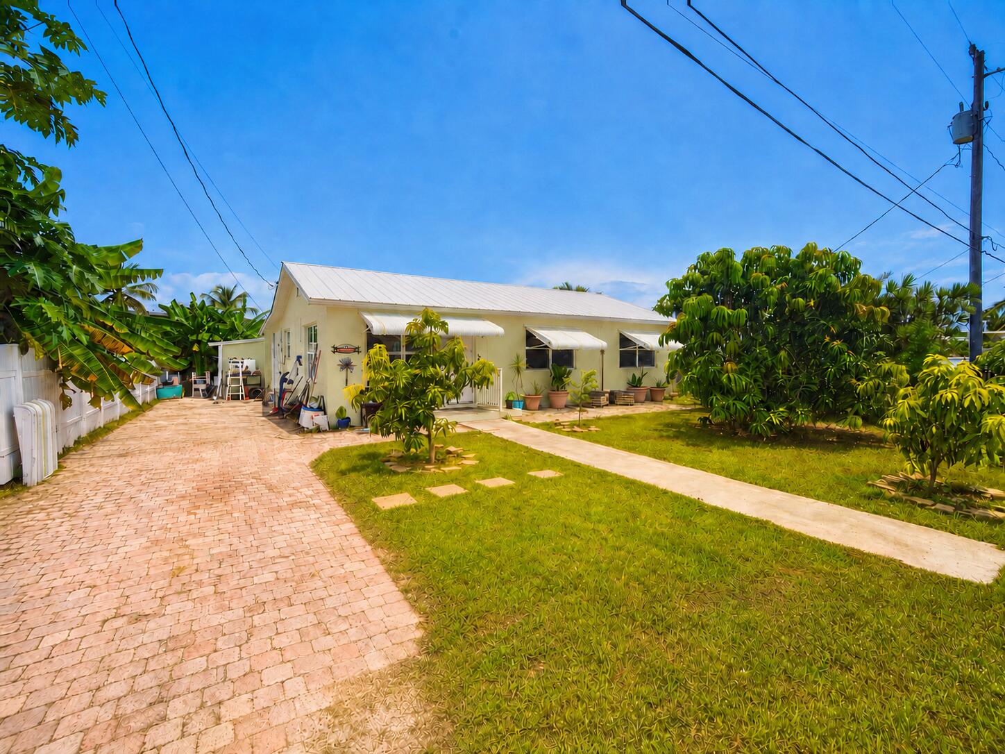 27 N Lake Drive