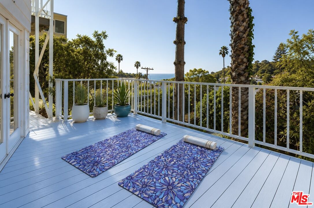 207 Ocean Ave