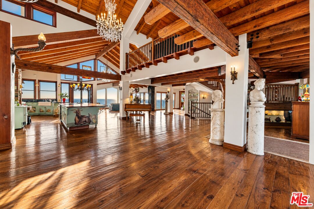 7007 Birdview Ave