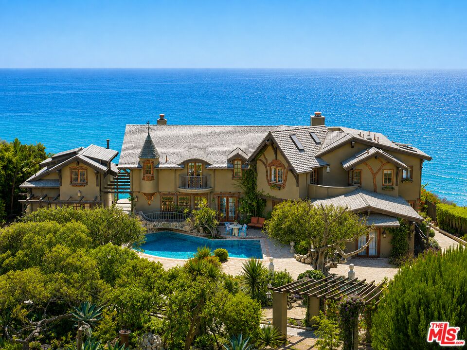 7007 Birdview Ave