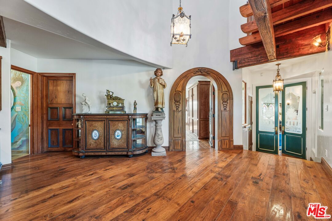 7007 Birdview Ave