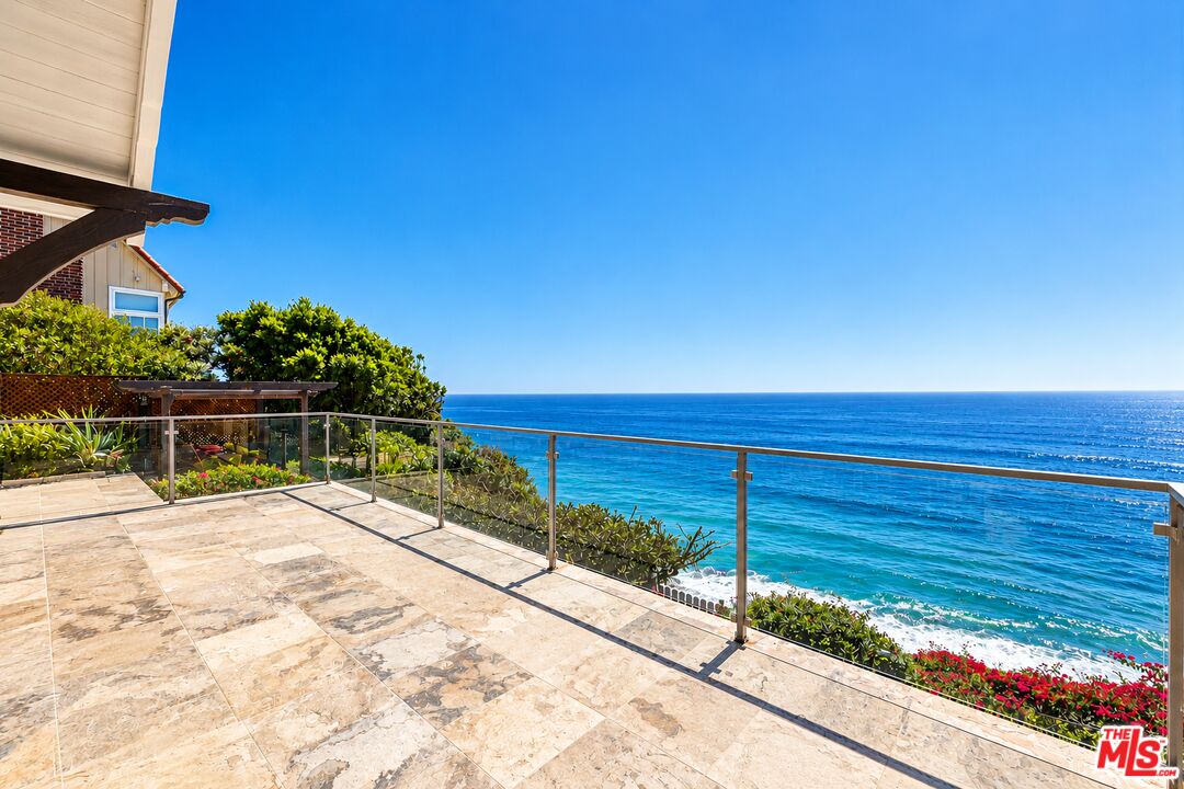 7007 Birdview Ave