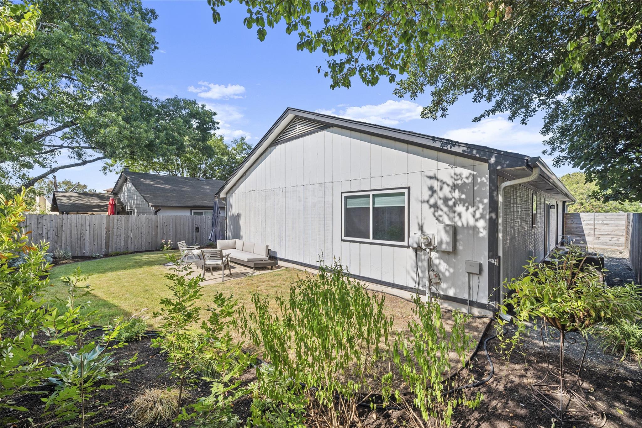 12003 Thompkins DR