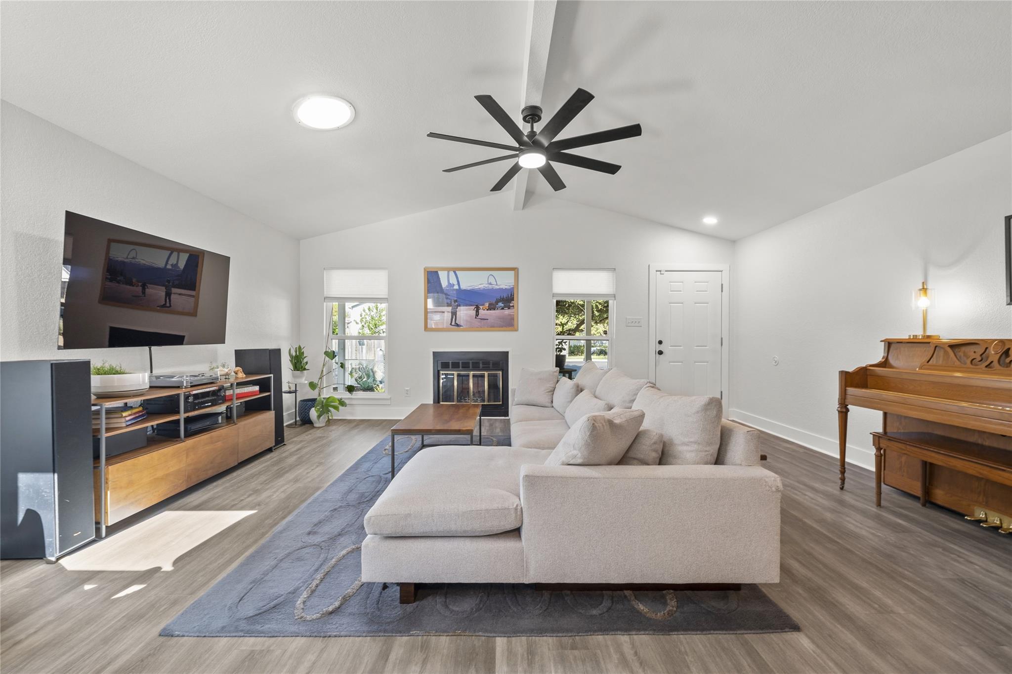 12003 Thompkins DR