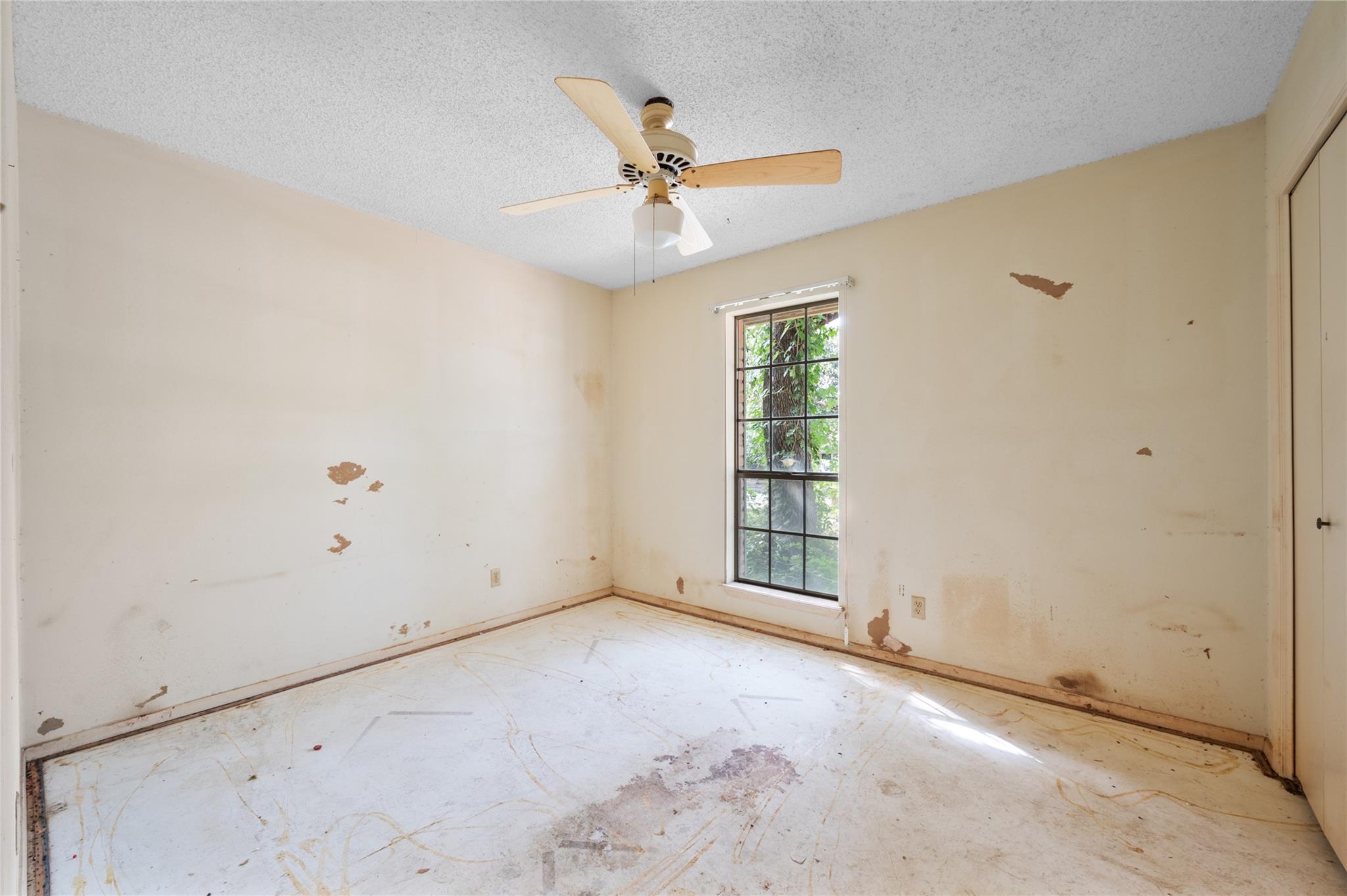 11702 Shoshone DR
