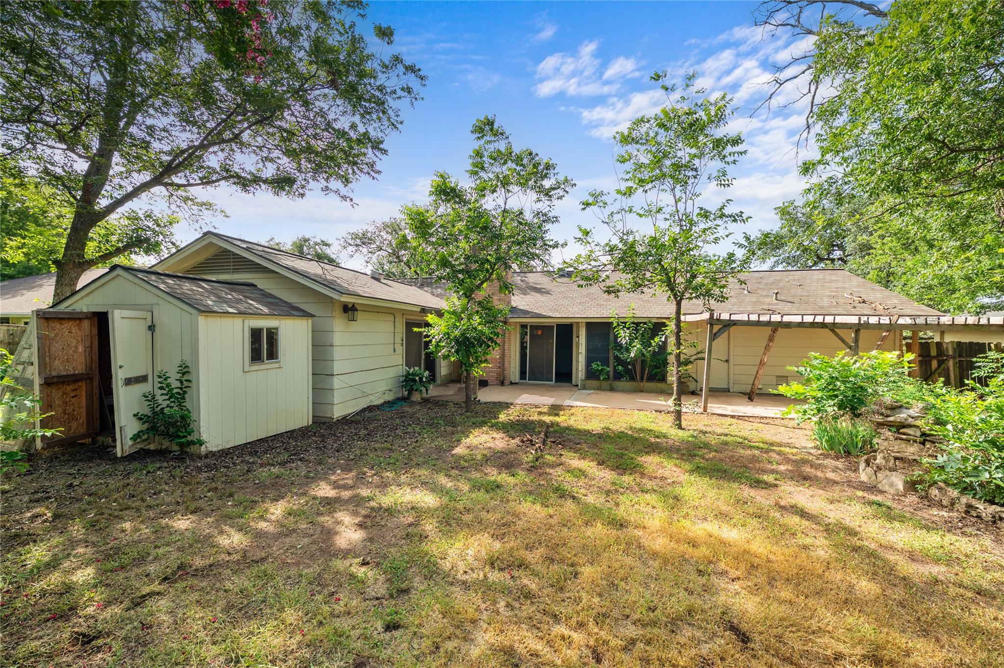 11702 Shoshone DR