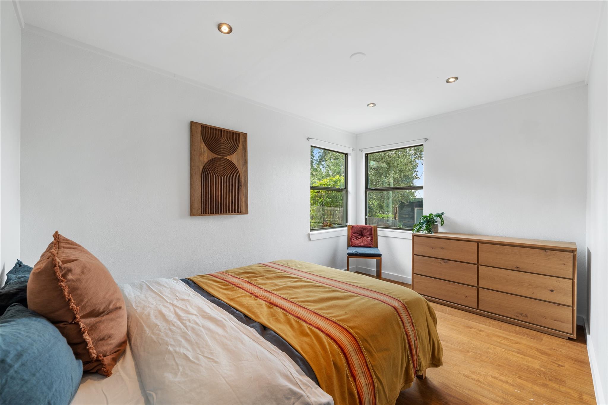 407 Philco DR