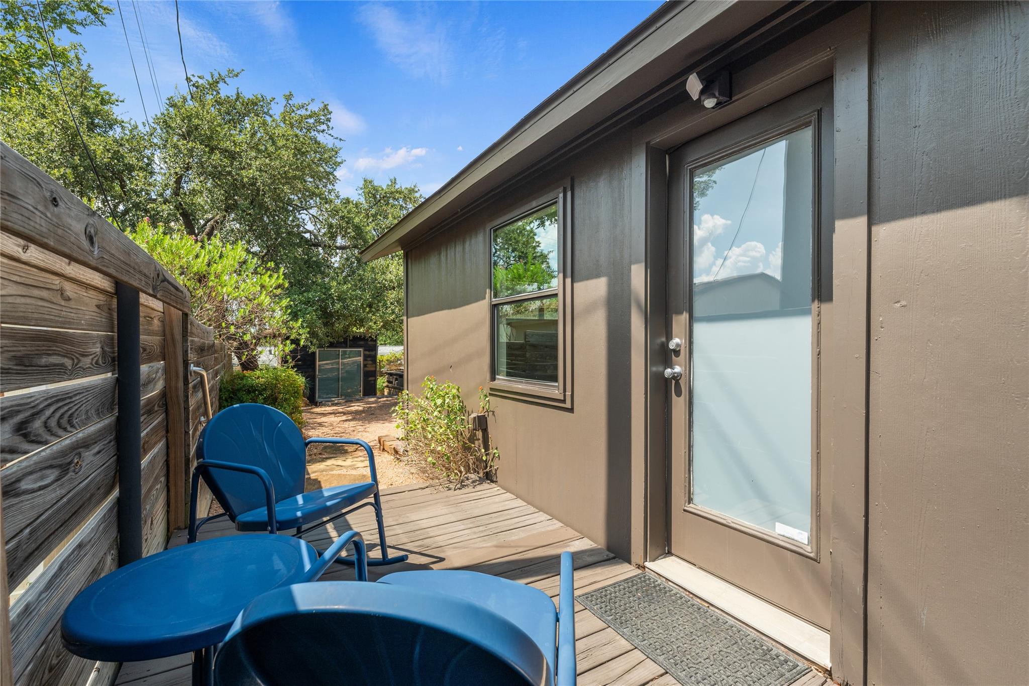 407 Philco DR
