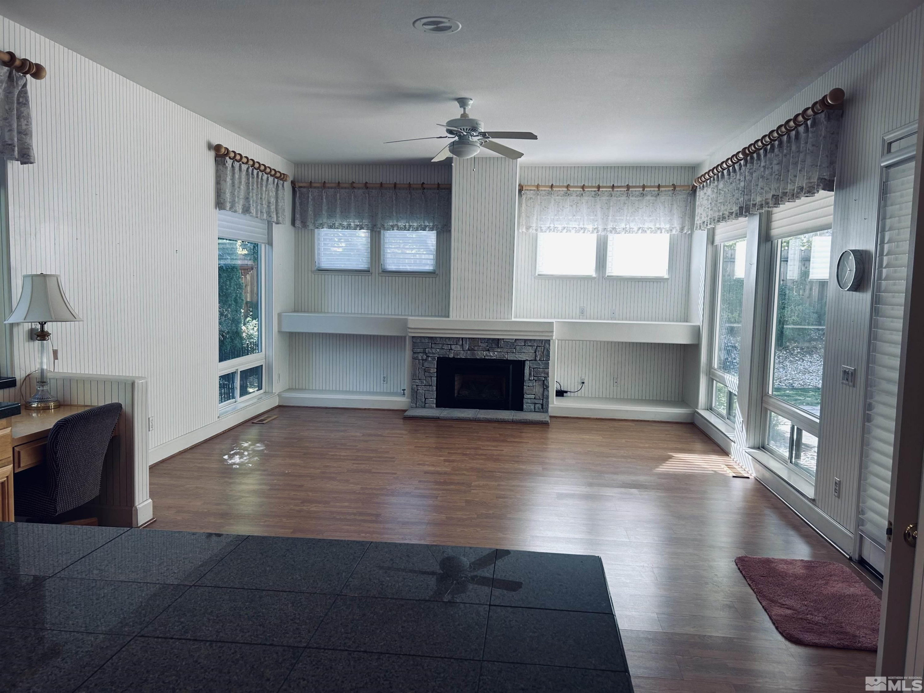 2505 Roxbury Way