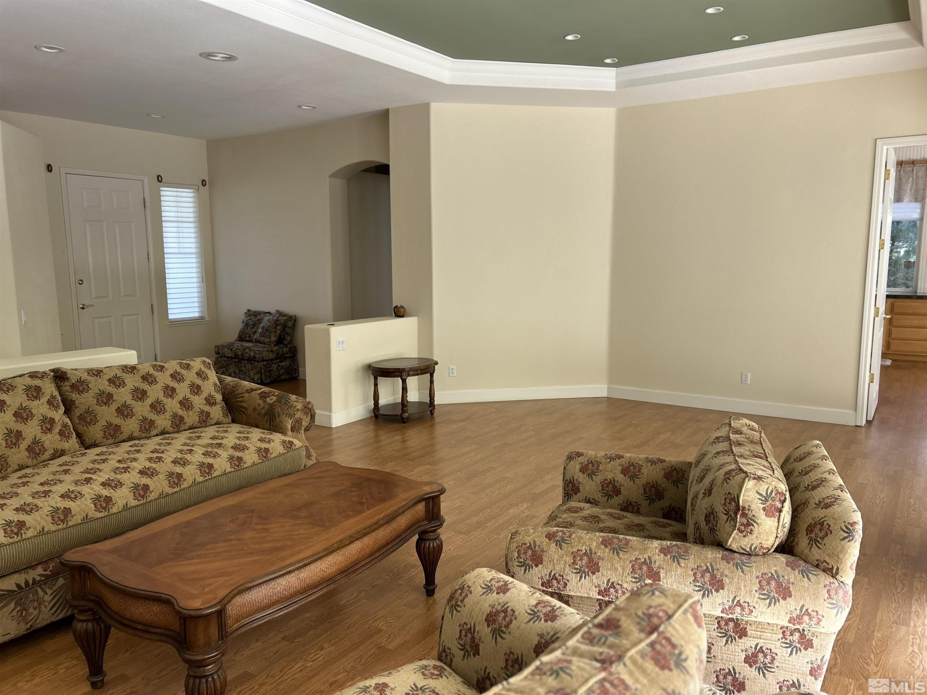 2505 Roxbury Way