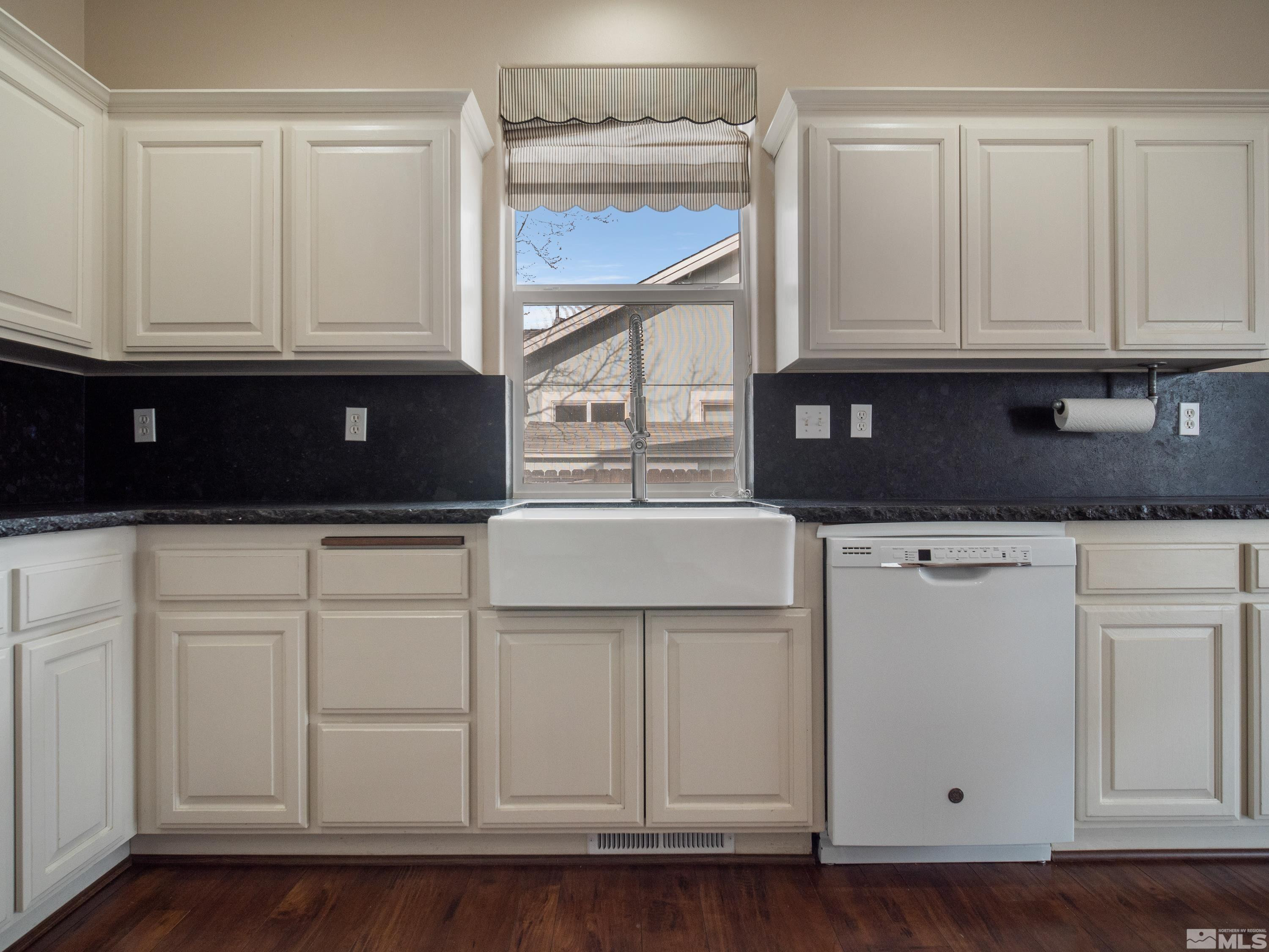 1270 Sierra Vista Drive