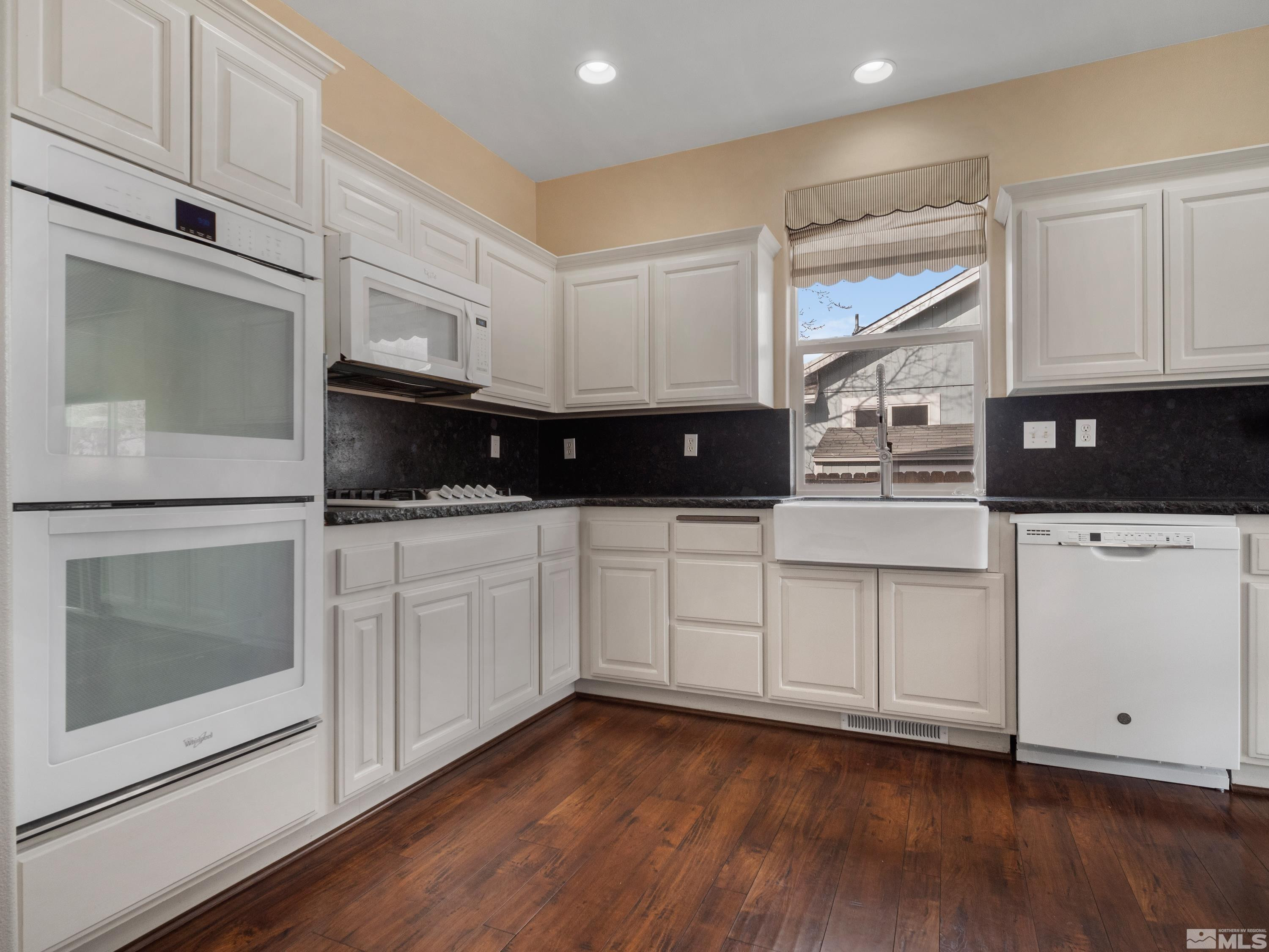 1270 Sierra Vista Drive