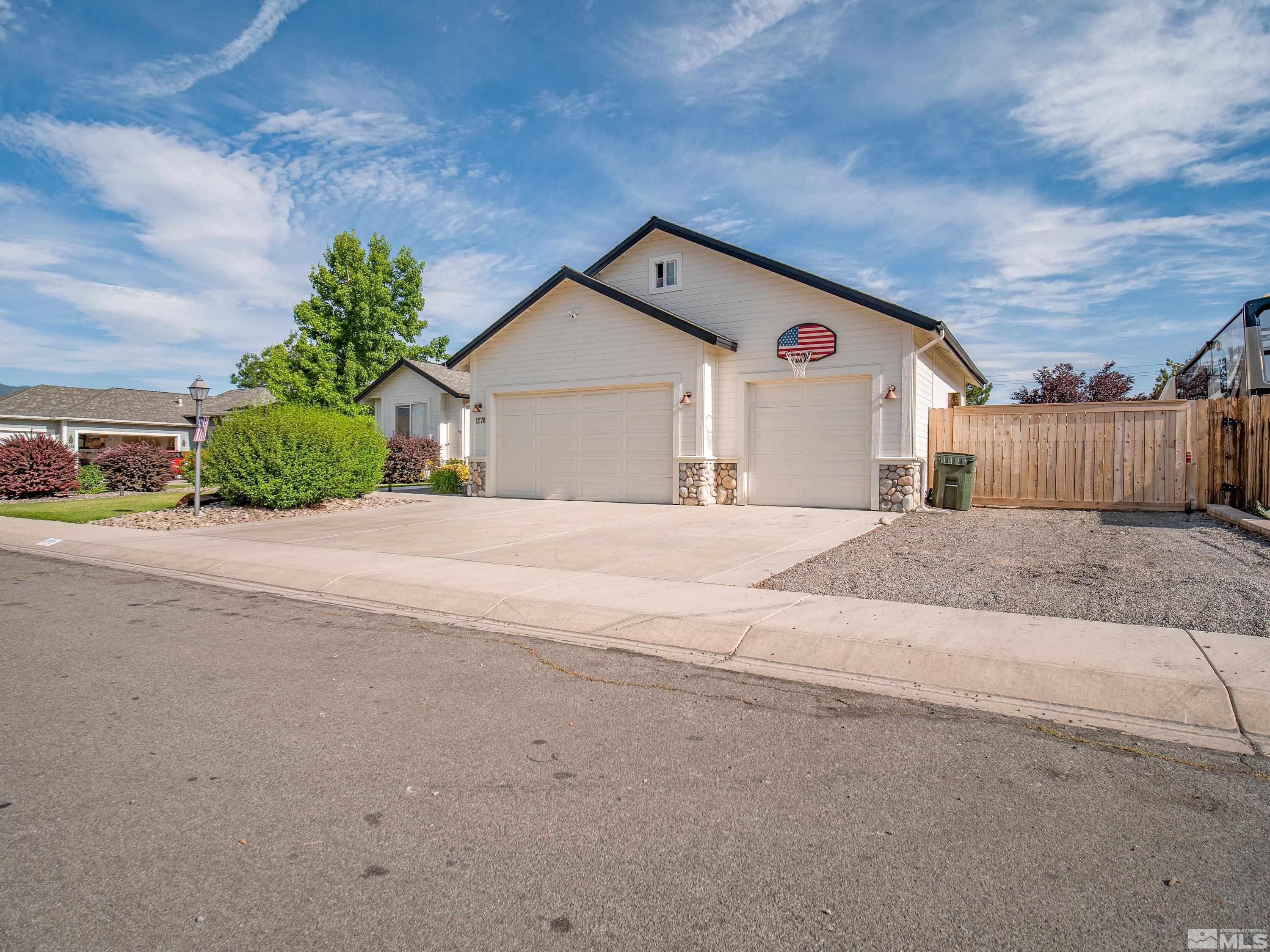 1270 Sierra Vista Drive