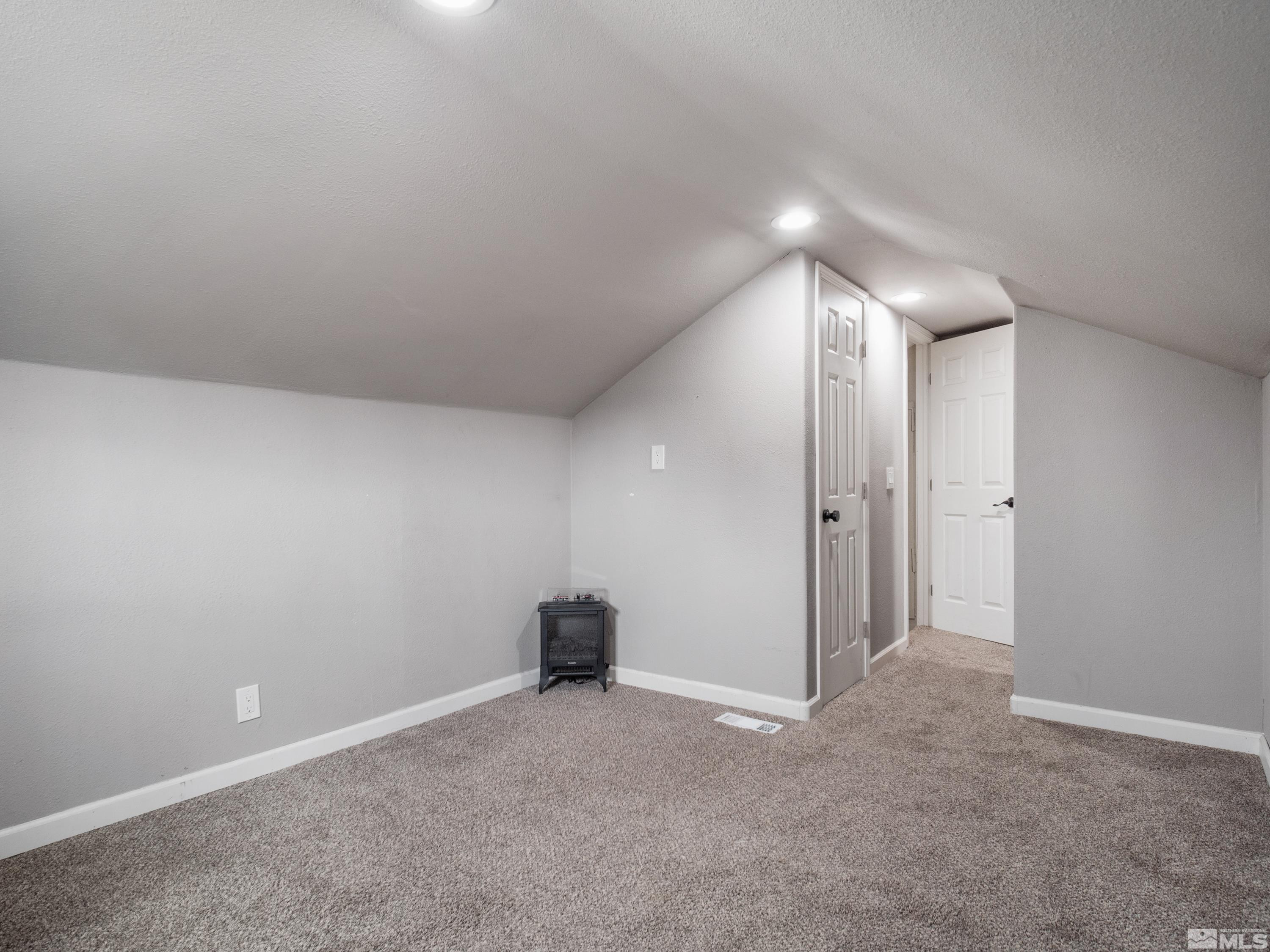 1270 Sierra Vista Drive