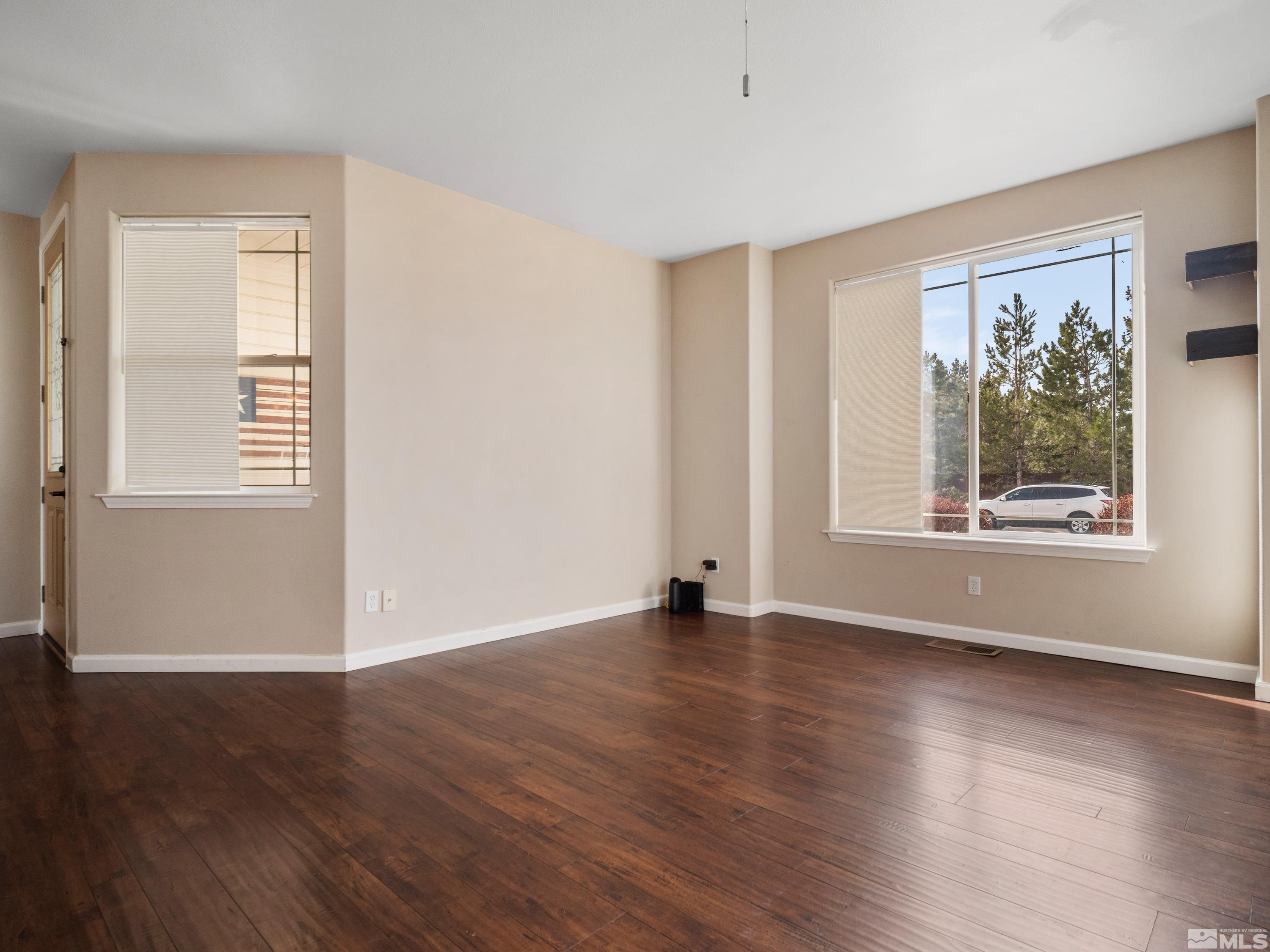 1270 Sierra Vista Drive