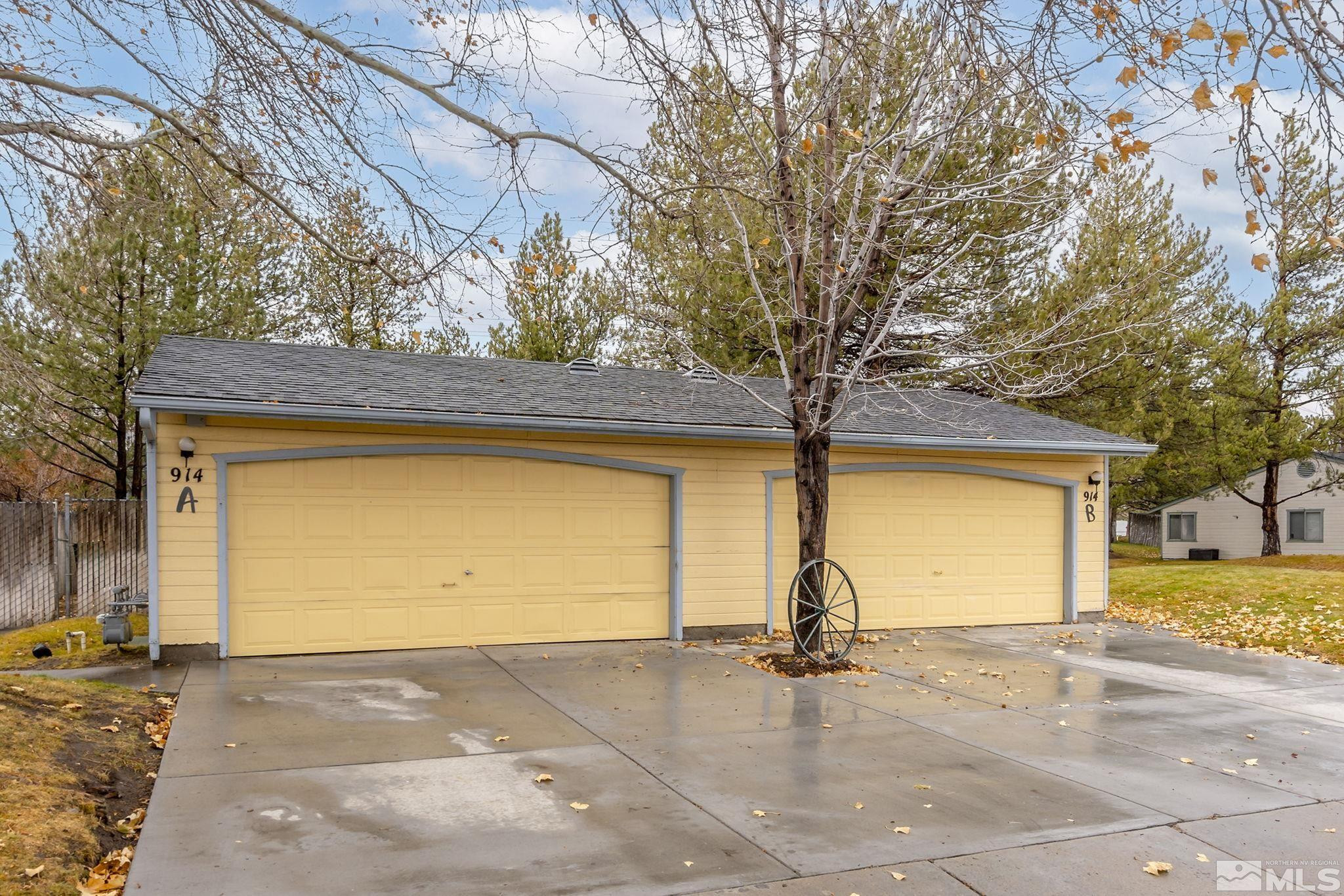 914 Round House Lane, A and B