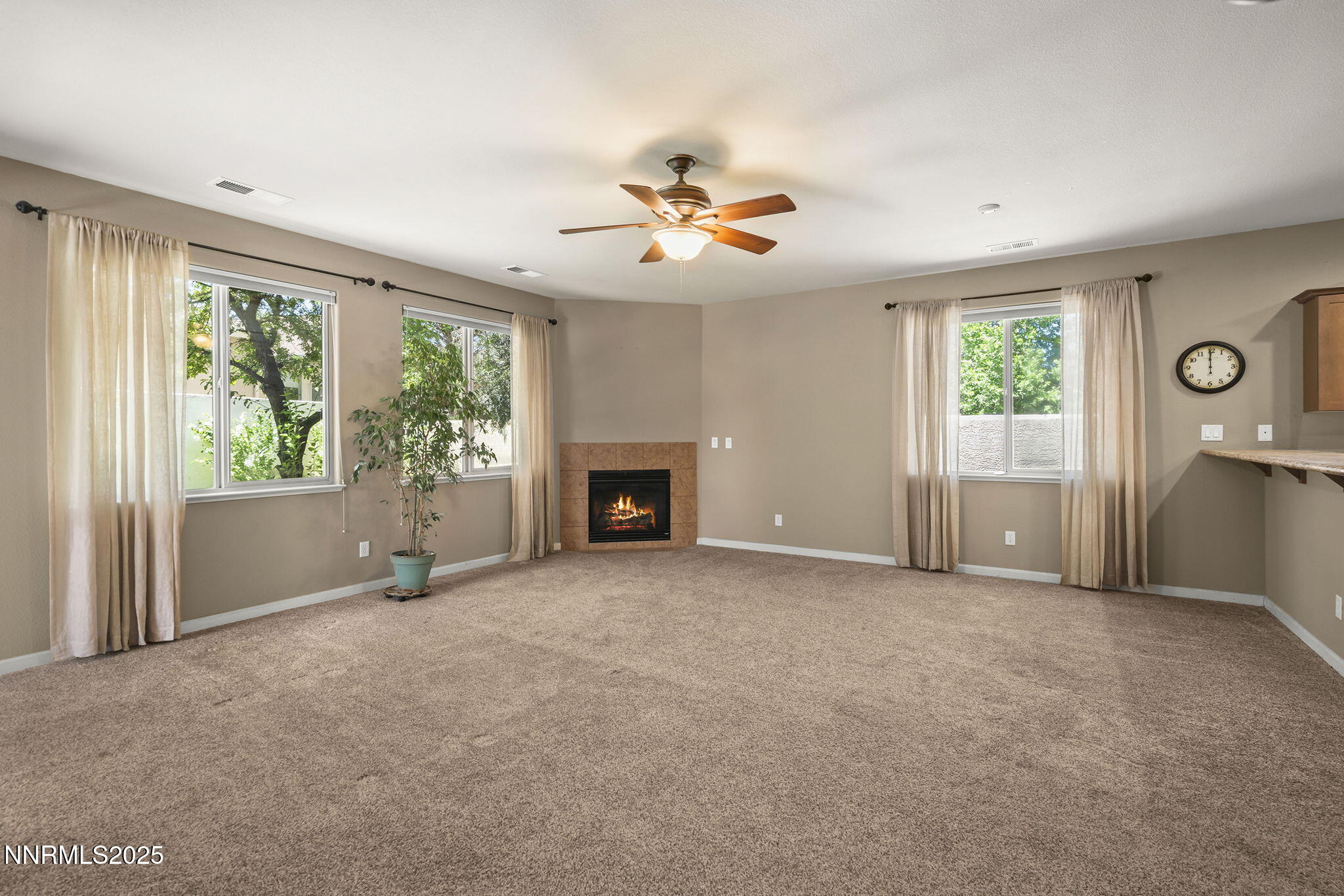 1121 Drake Way