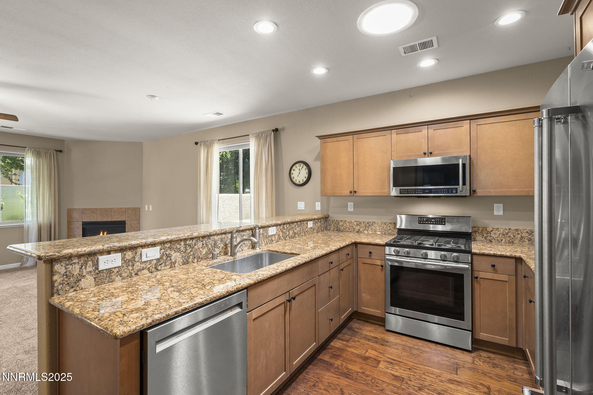 1121 Drake Way