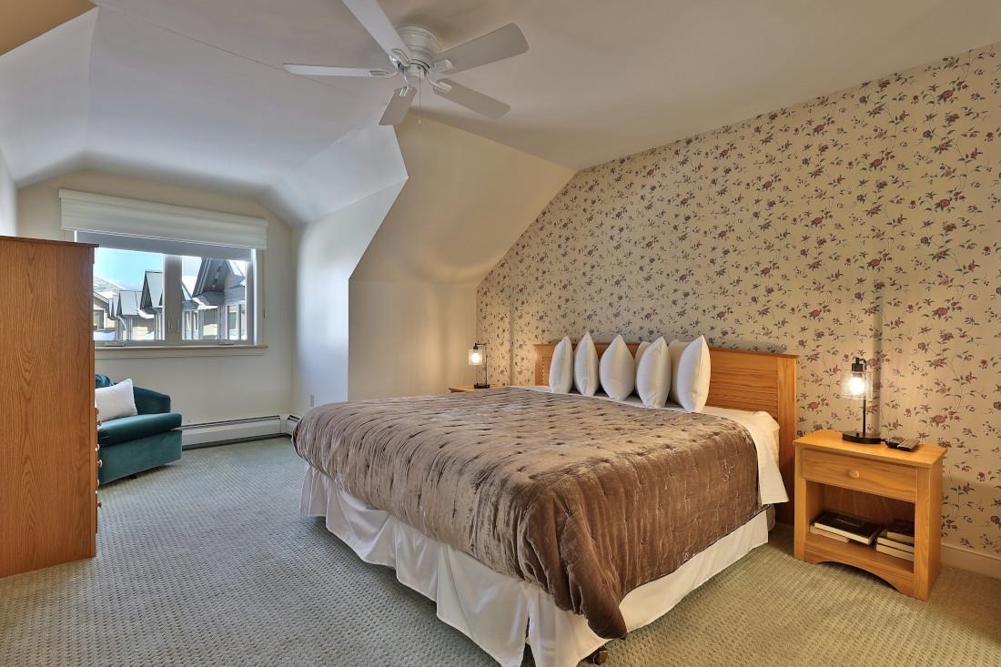 82 Daybreak Drive Unit: J-203