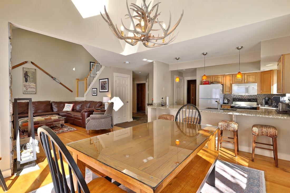 82 Daybreak Drive Unit: J-203