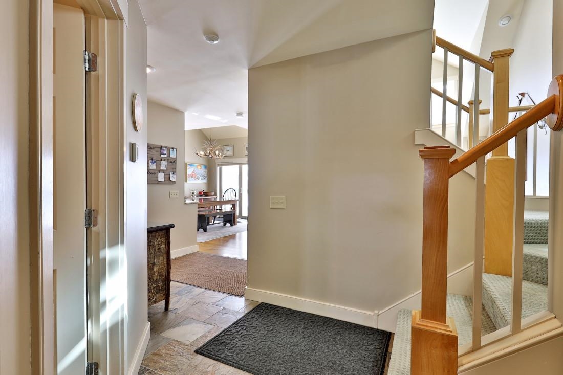 82 Daybreak Drive Unit: J-203