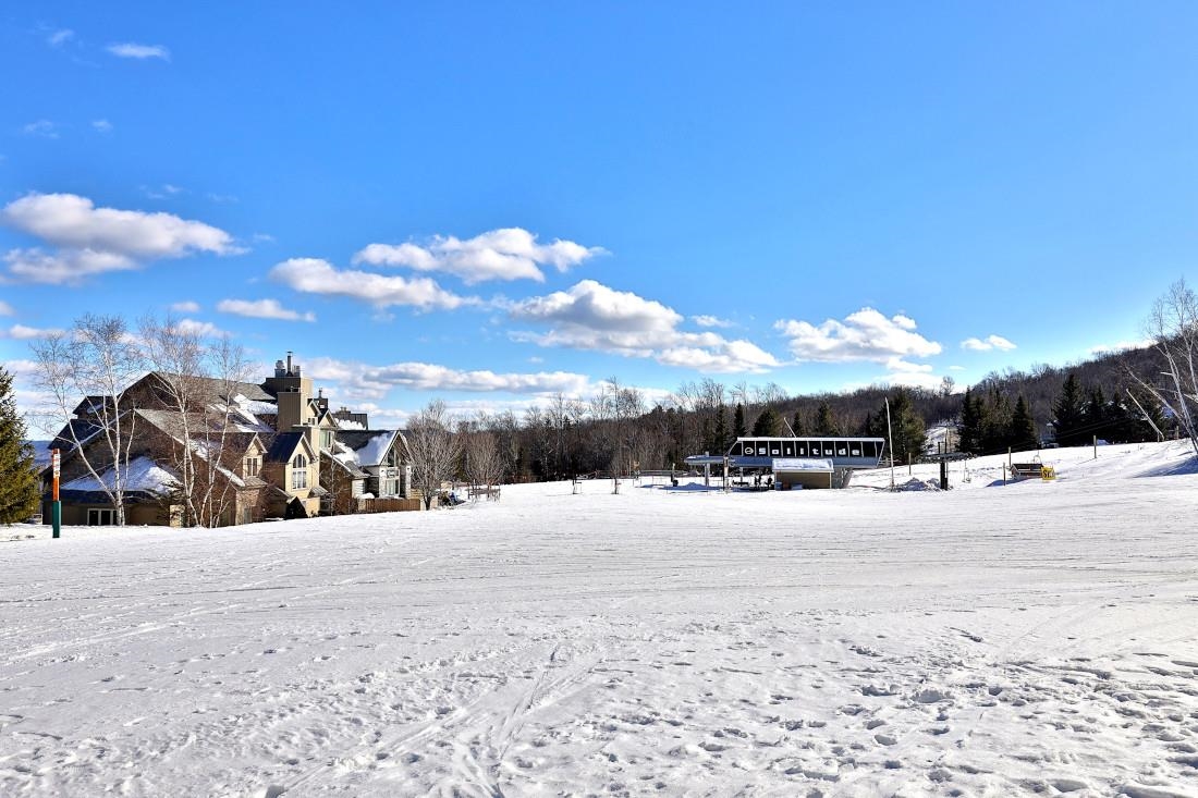 82 Daybreak Drive Unit: J-203