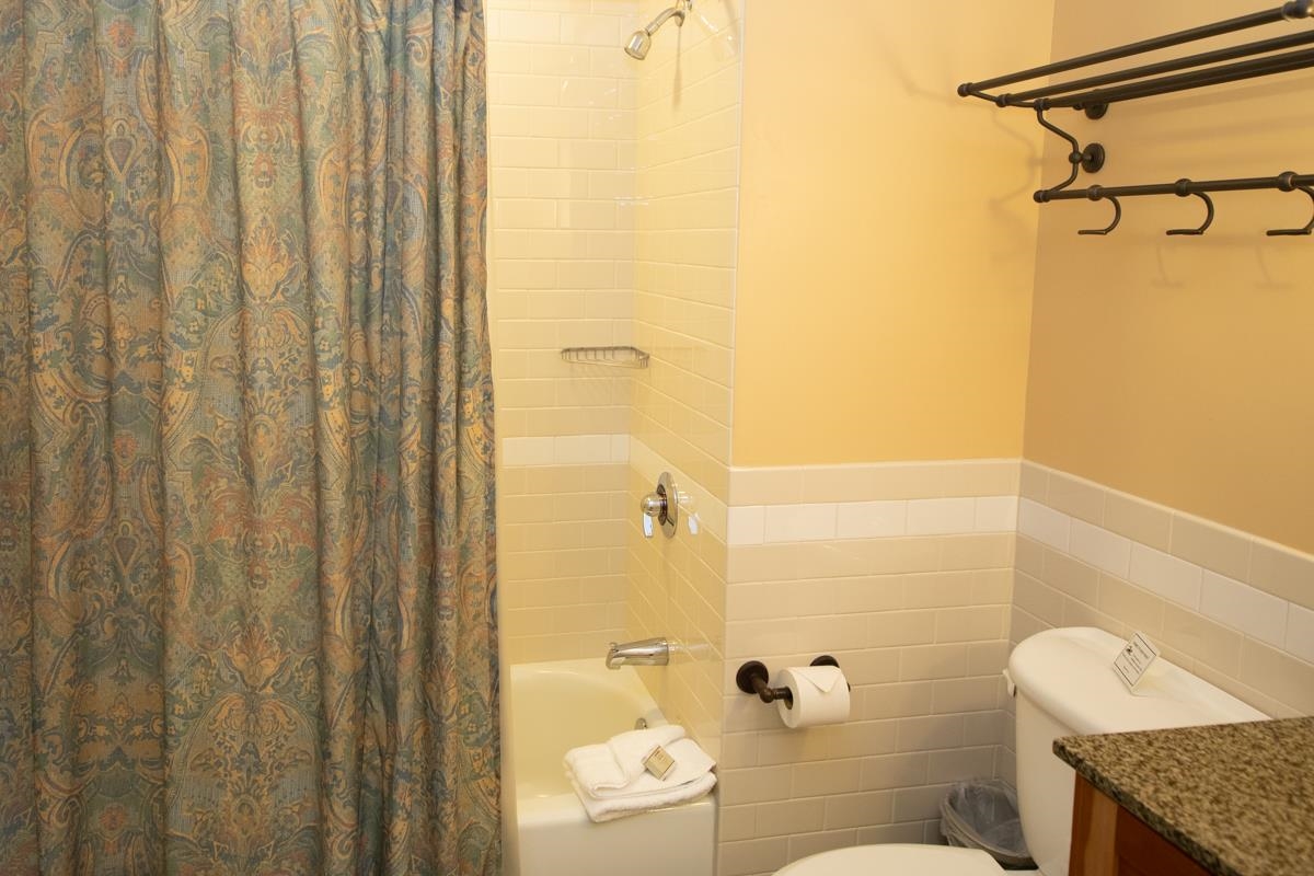 502/504 Qtr. I I I Adams House