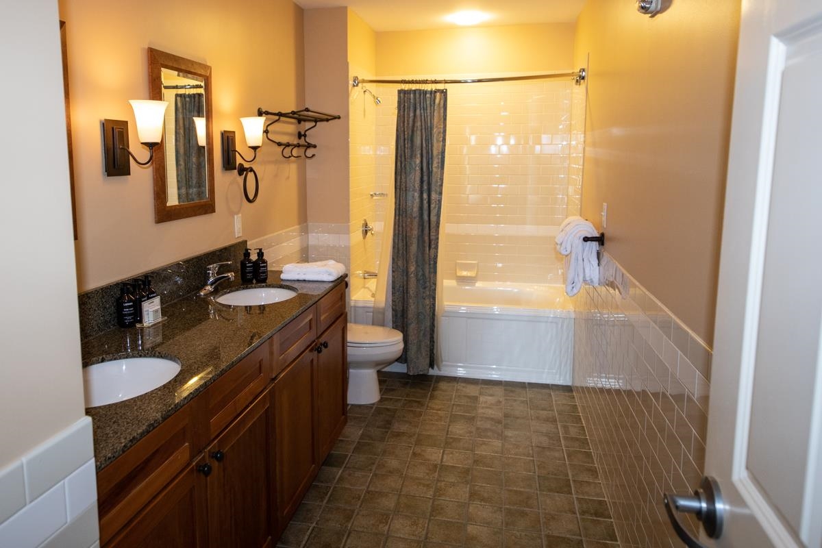 502/504 Qtr. I I I Adams House