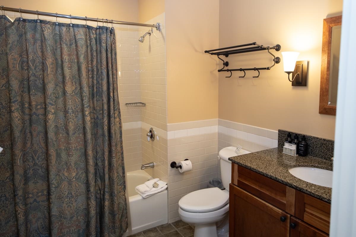 502/504 Qtr. I I I Adams House