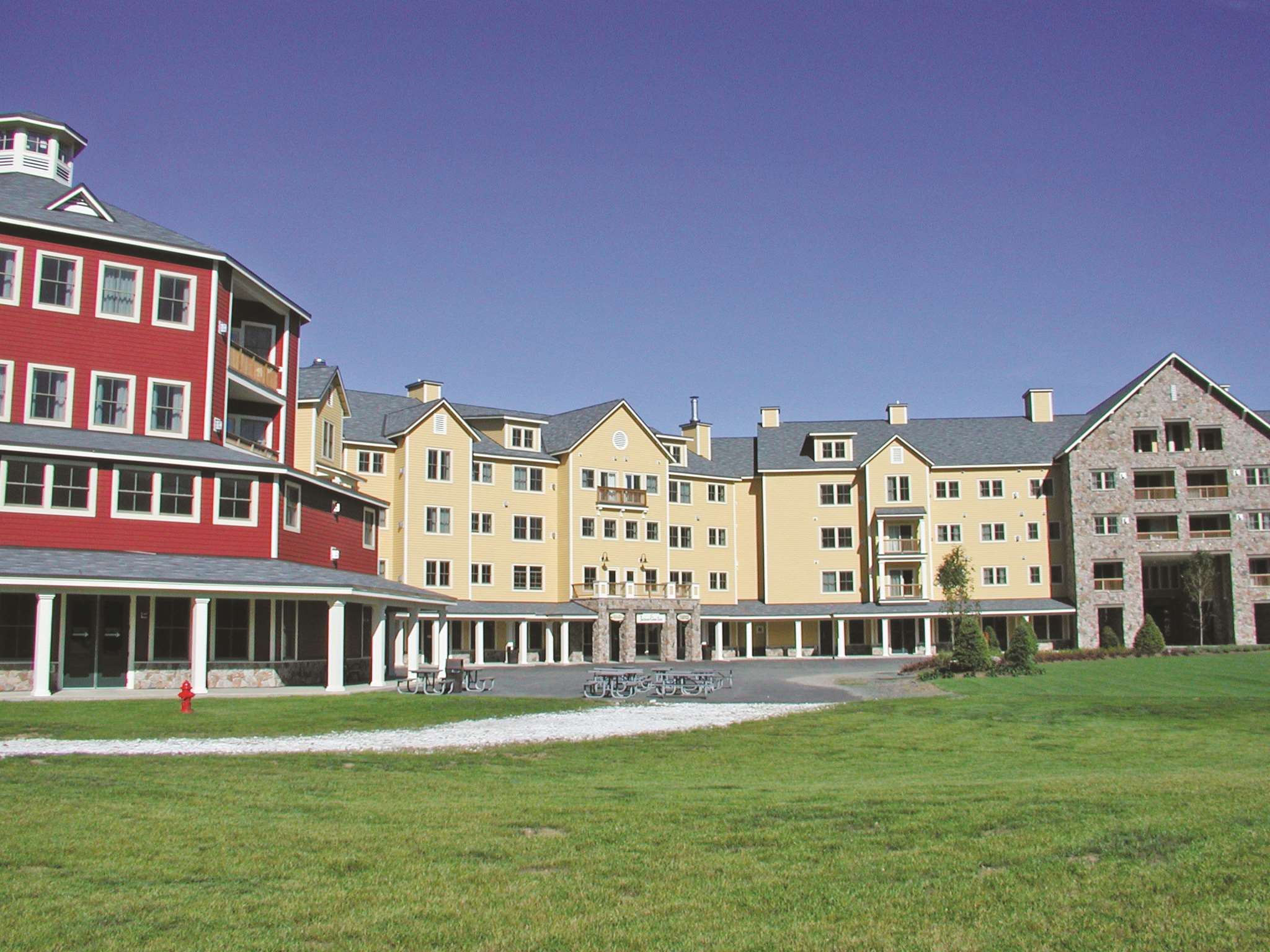 329 QI Jackson Gore Inn Unit: 329 QI