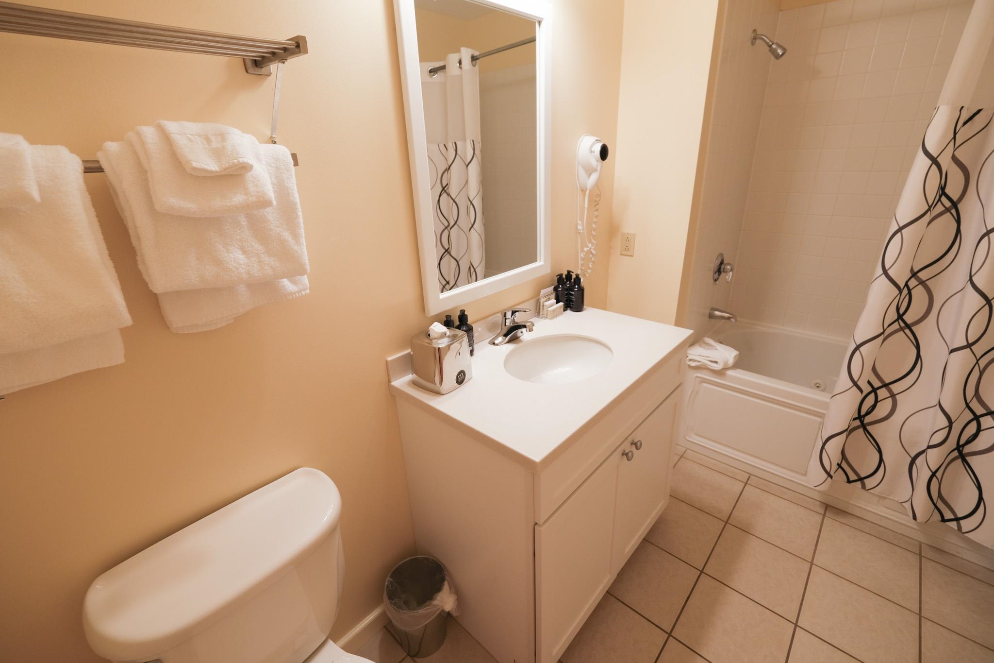 329 QI Jackson Gore Inn Unit: 329 QI