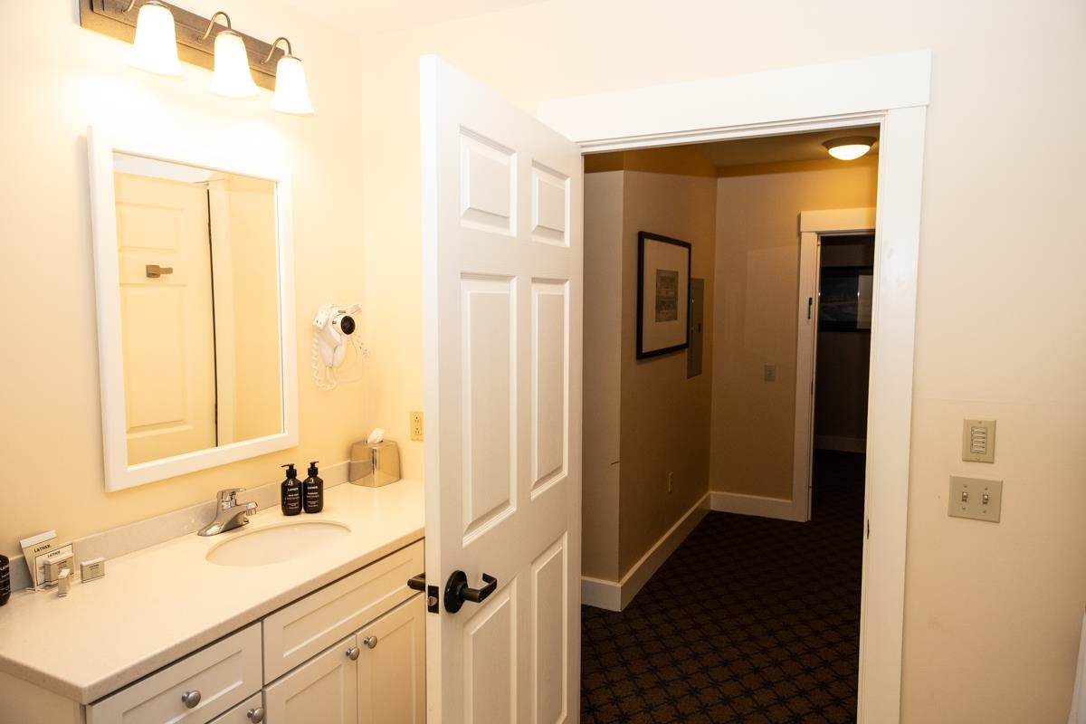 246/248 Qtr. I I I Jackson Gore Inn