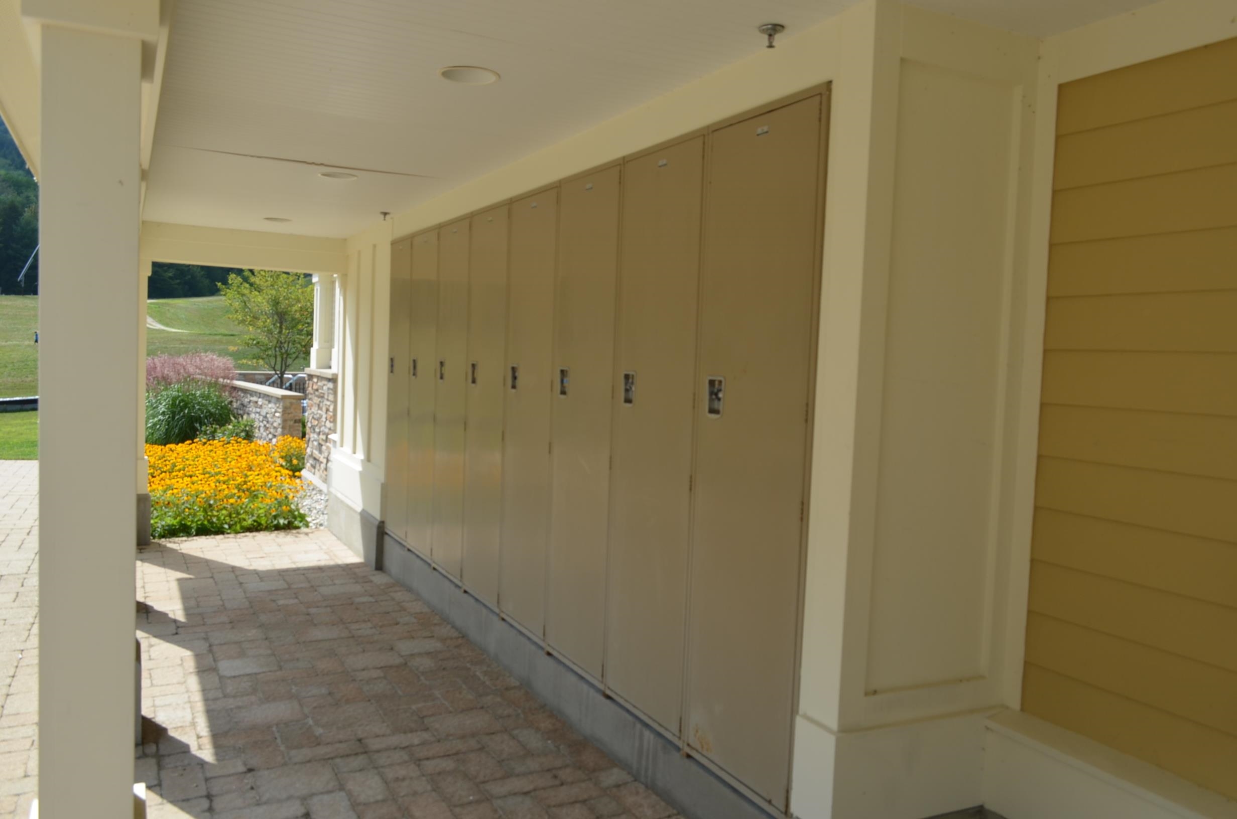 702/704 Jackson Gore Adams House Unit: 702/704 QIII