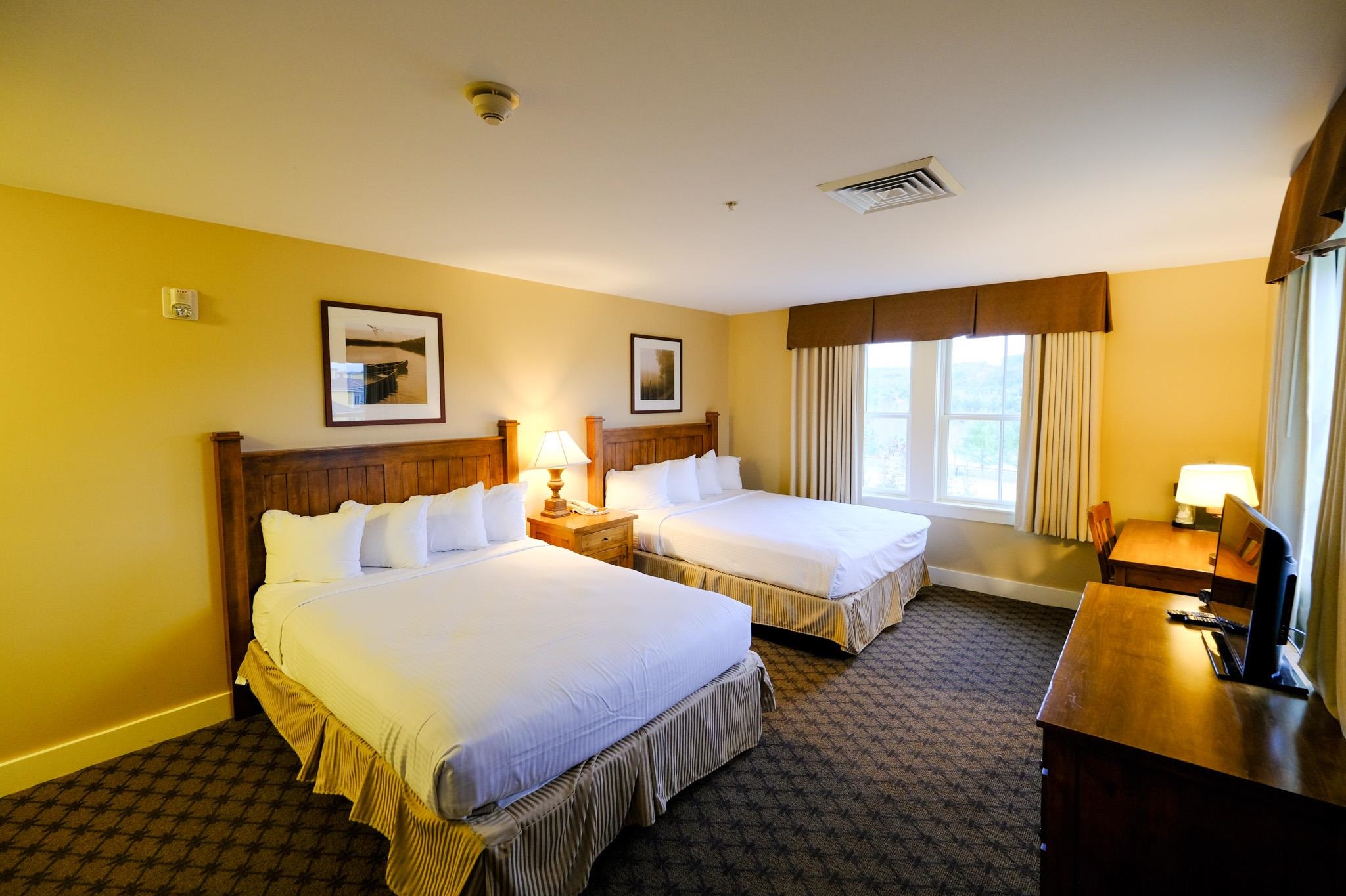 702/704 Jackson Gore Adams House Unit: 702/704 QIII