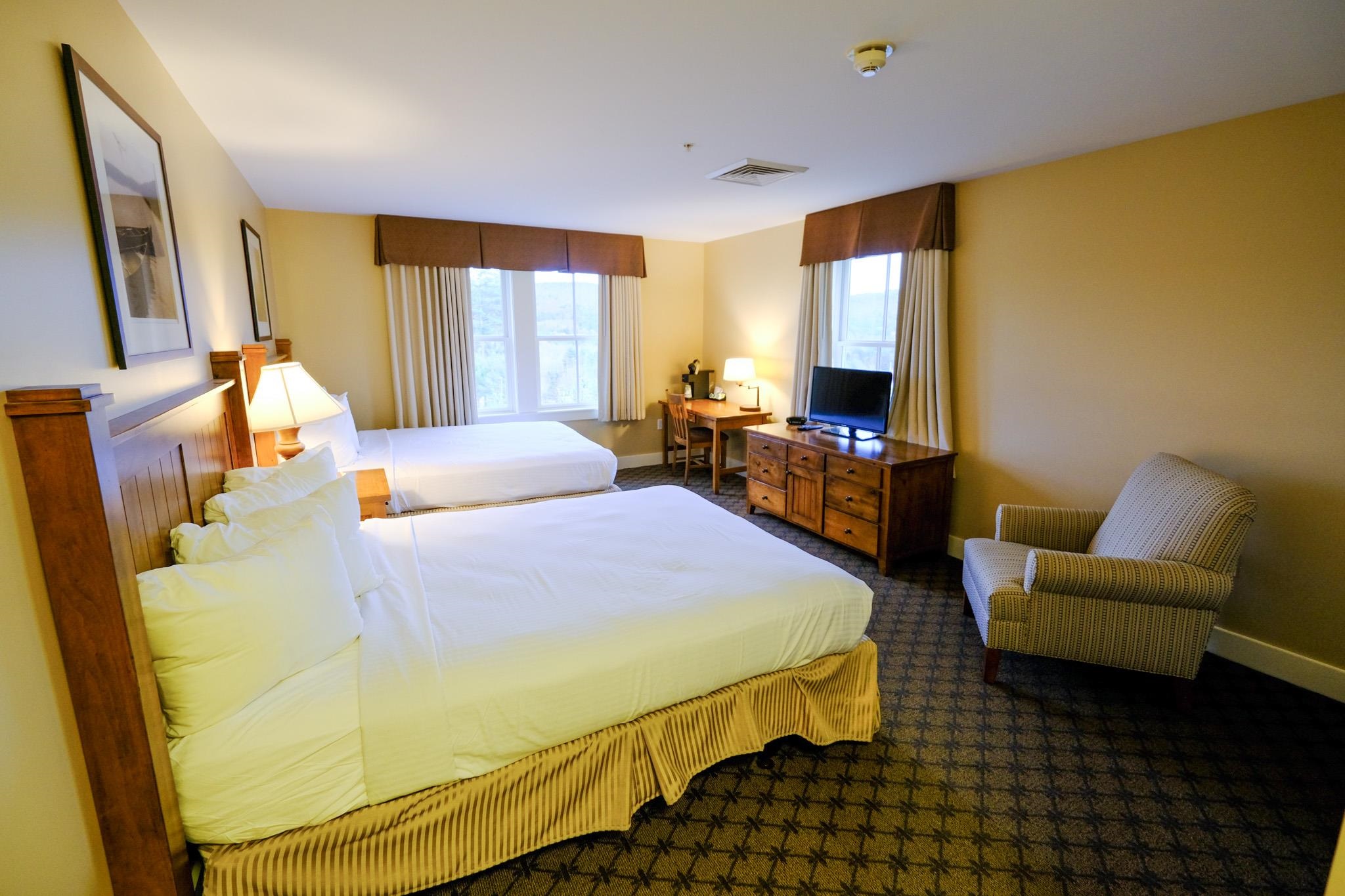 702/704 Jackson Gore Adams House Unit: 702/704 QIII