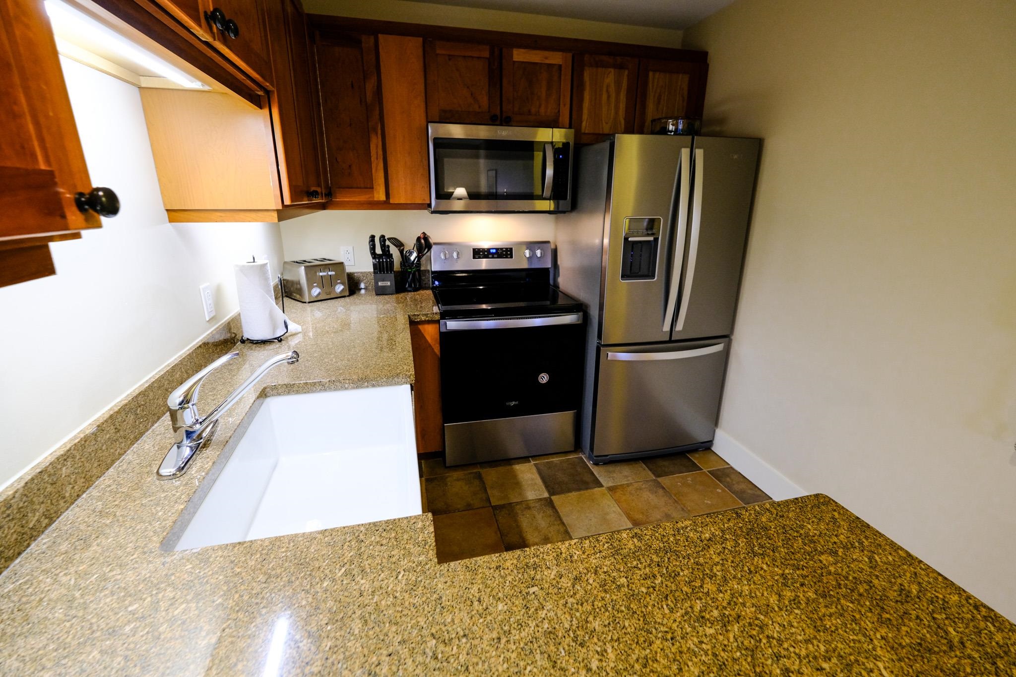 702/704 Jackson Gore Adams House Unit: 702/704 QIII