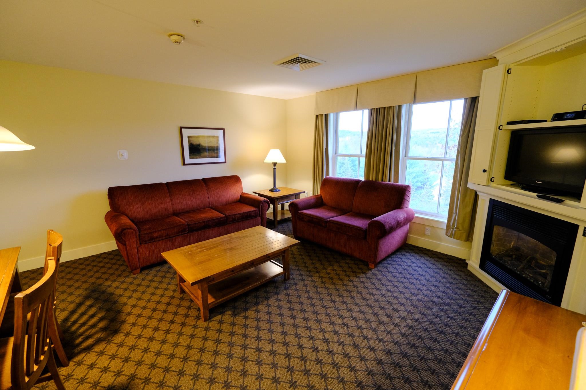 702/704 Jackson Gore Adams House Unit: 702/704 QIII