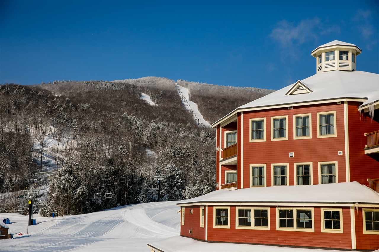 702/704 Jackson Gore Adams House Unit: 702/704 QIII