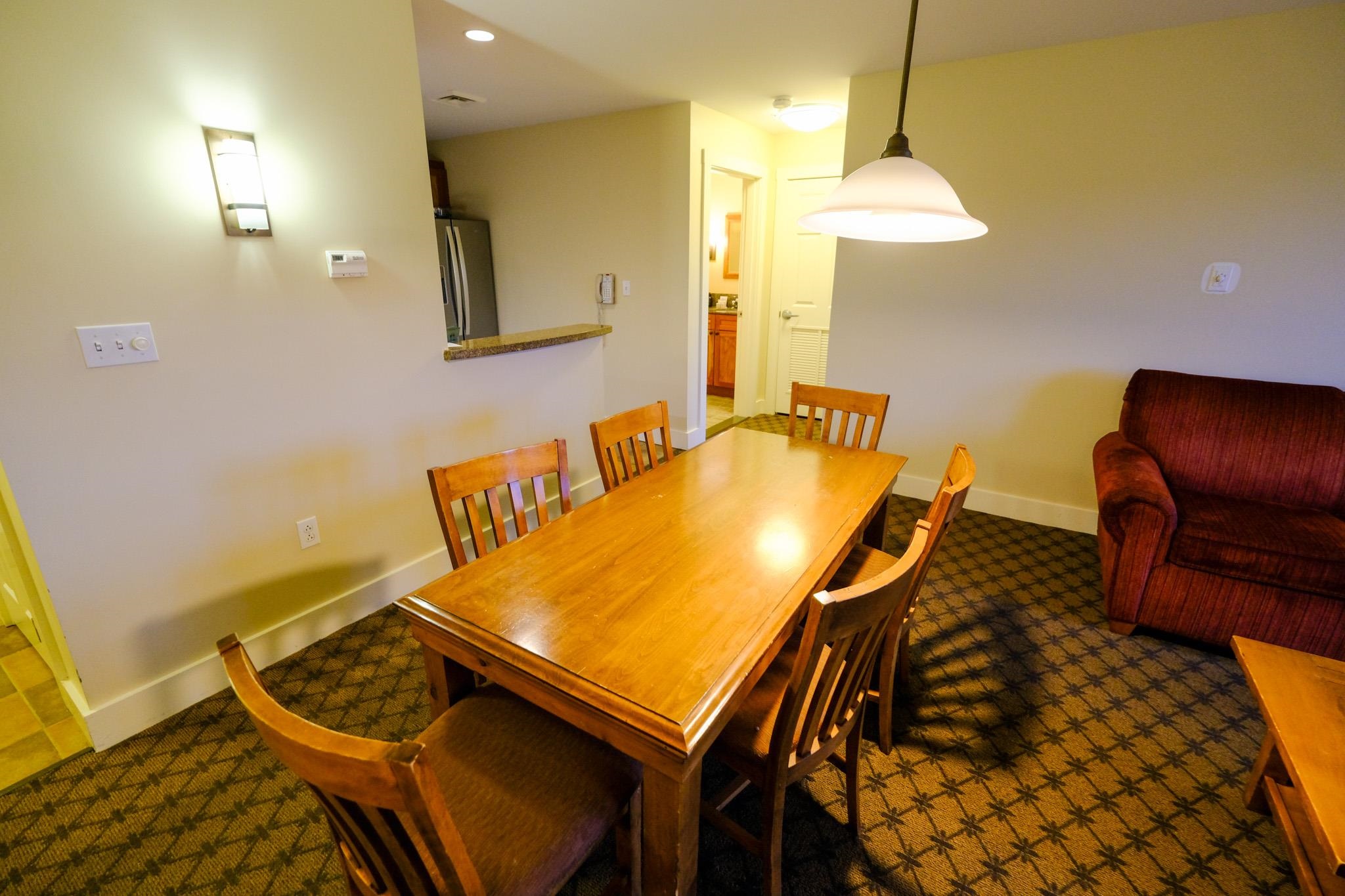 702/704 Jackson Gore Adams House Unit: 702/704 QIII