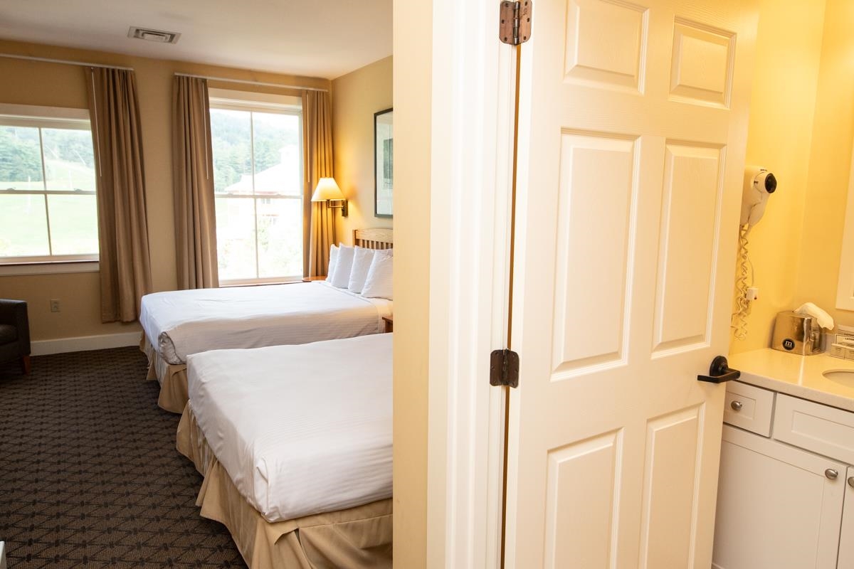 444/446 Qtr. I V Jackson Gore Inn