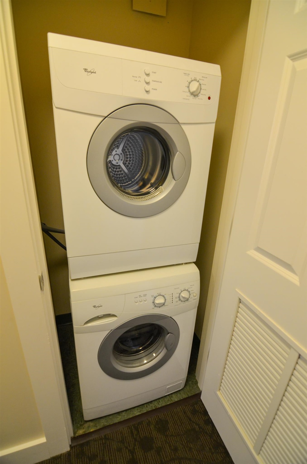 820/822 QI Jackson Gore Adams House Unit: 820/822 QI