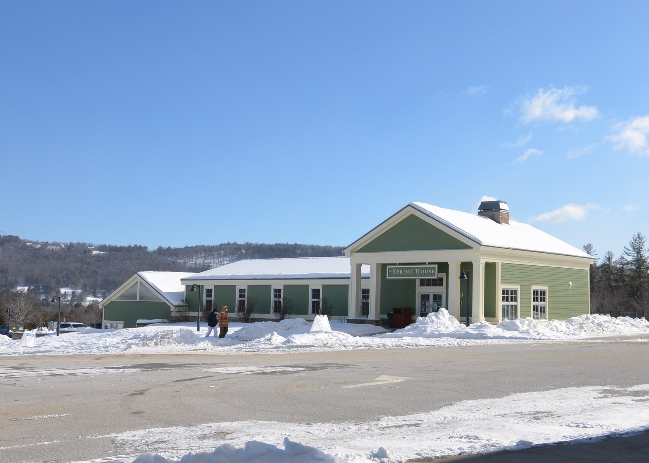 820/822 QI Jackson Gore Adams House Unit: 820/822 QI