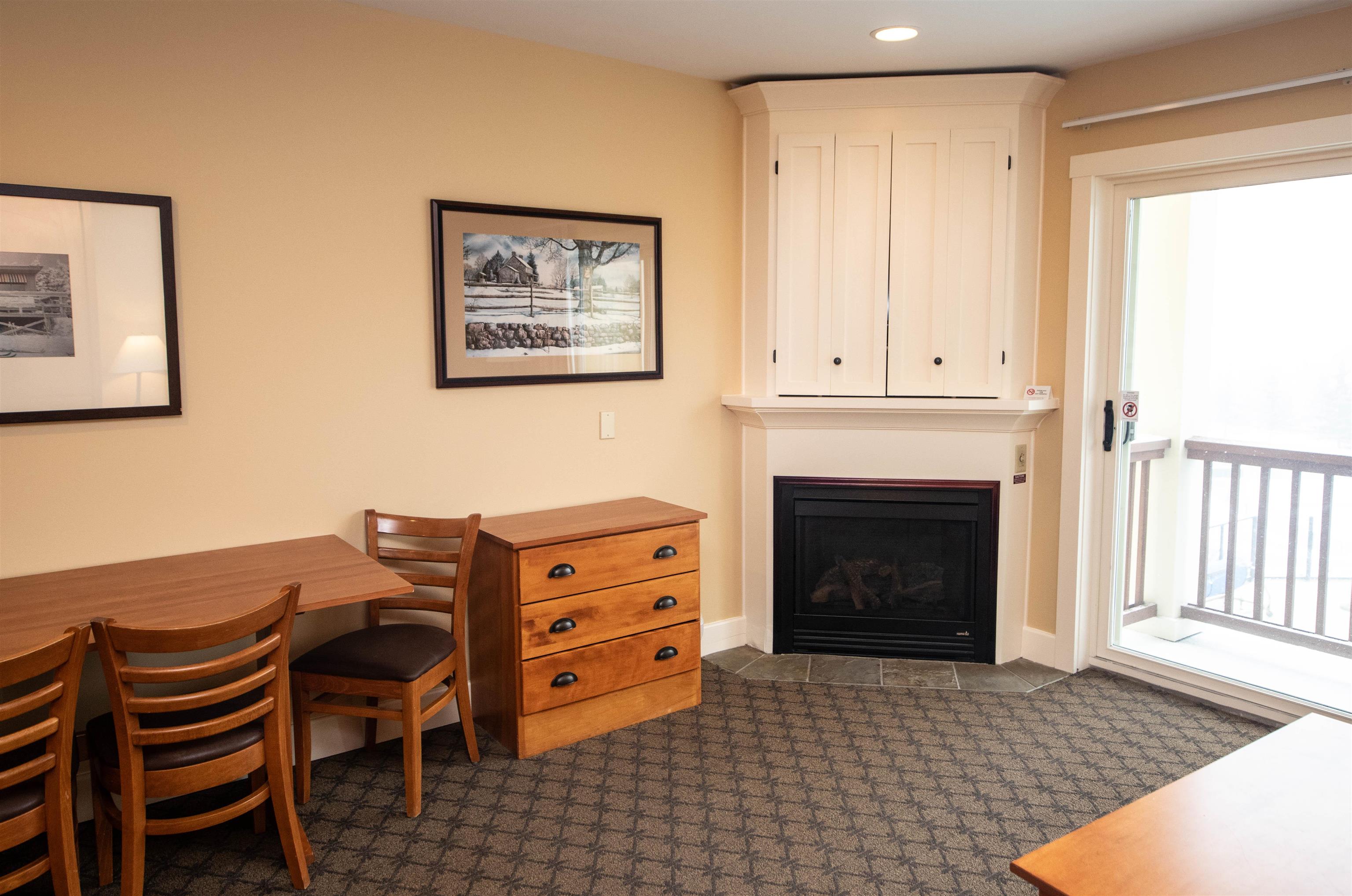 367/369 Qtr. I I I Jackson Gore Inn