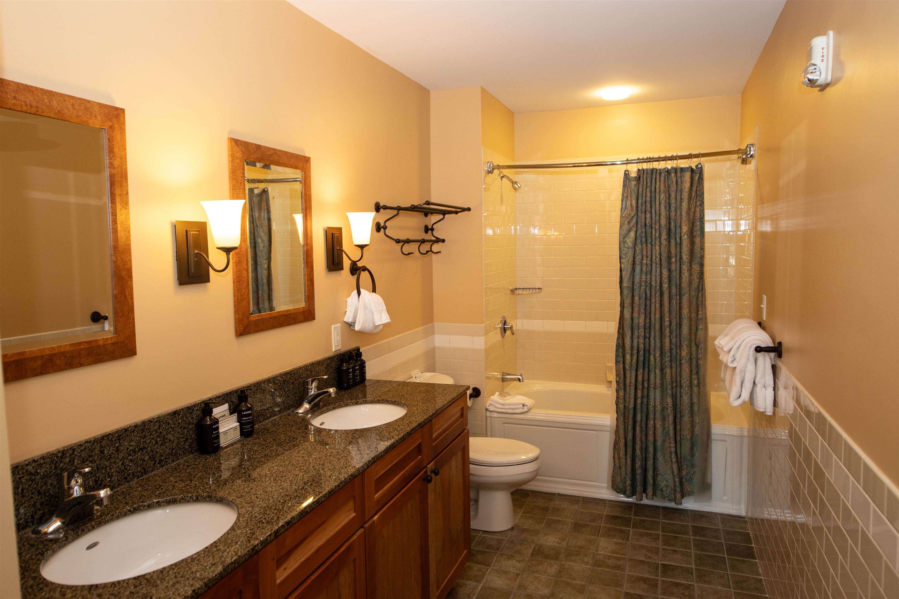 602/604 Qtr. I V Adams House