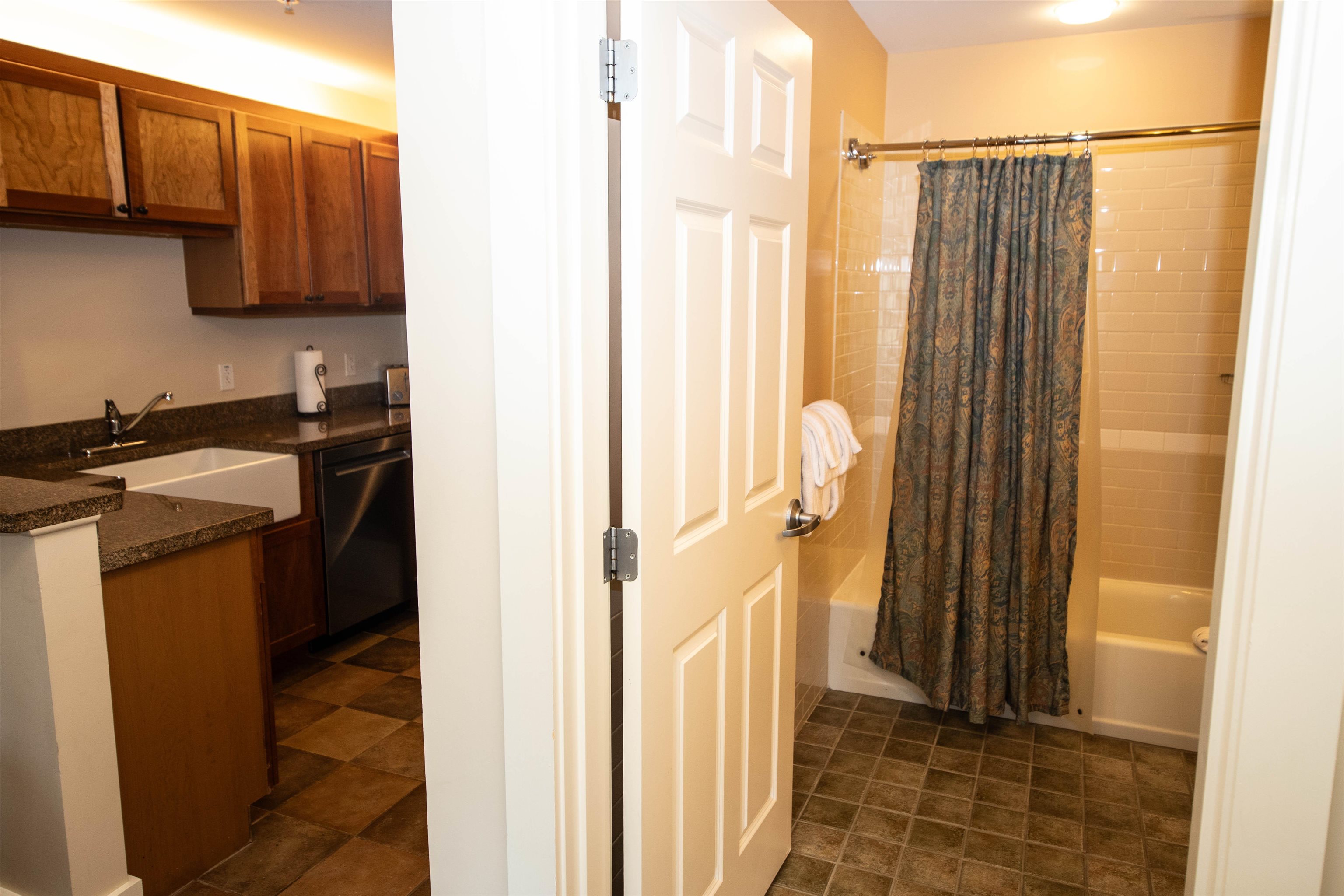 602/604 Qtr. I V Adams House