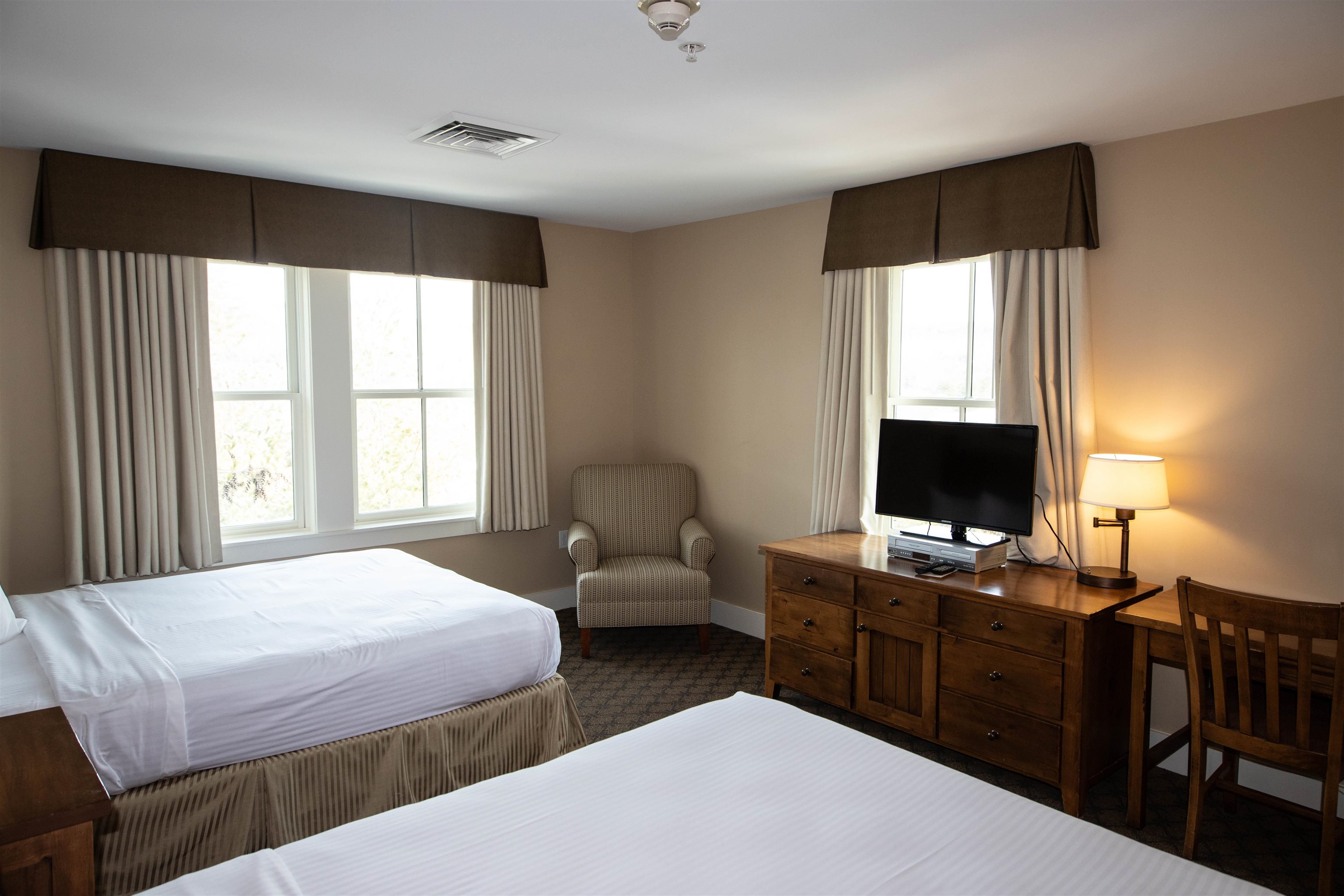 602/604 Qtr. I V Adams House