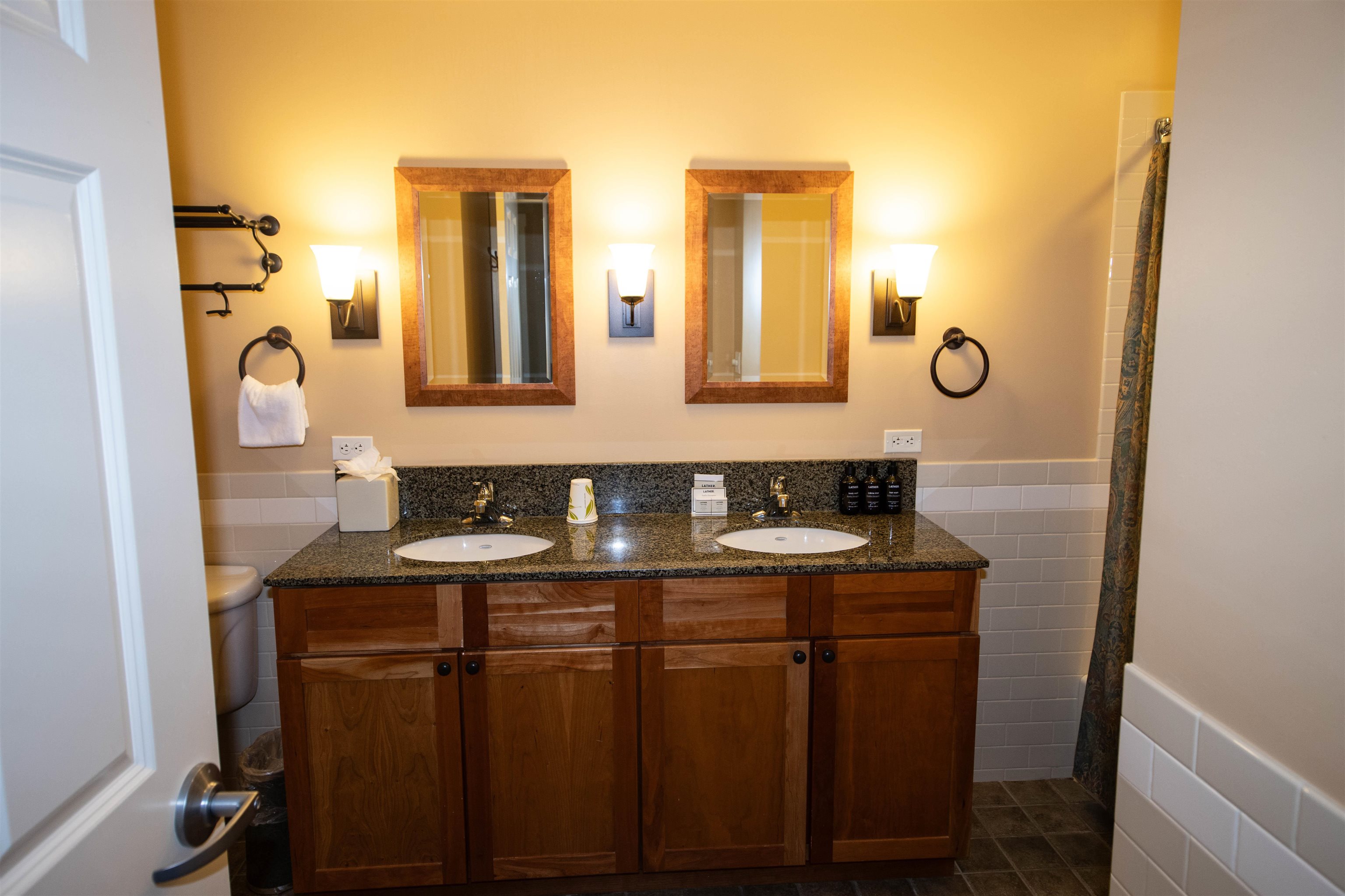 602/604 Qtr. I V Adams House