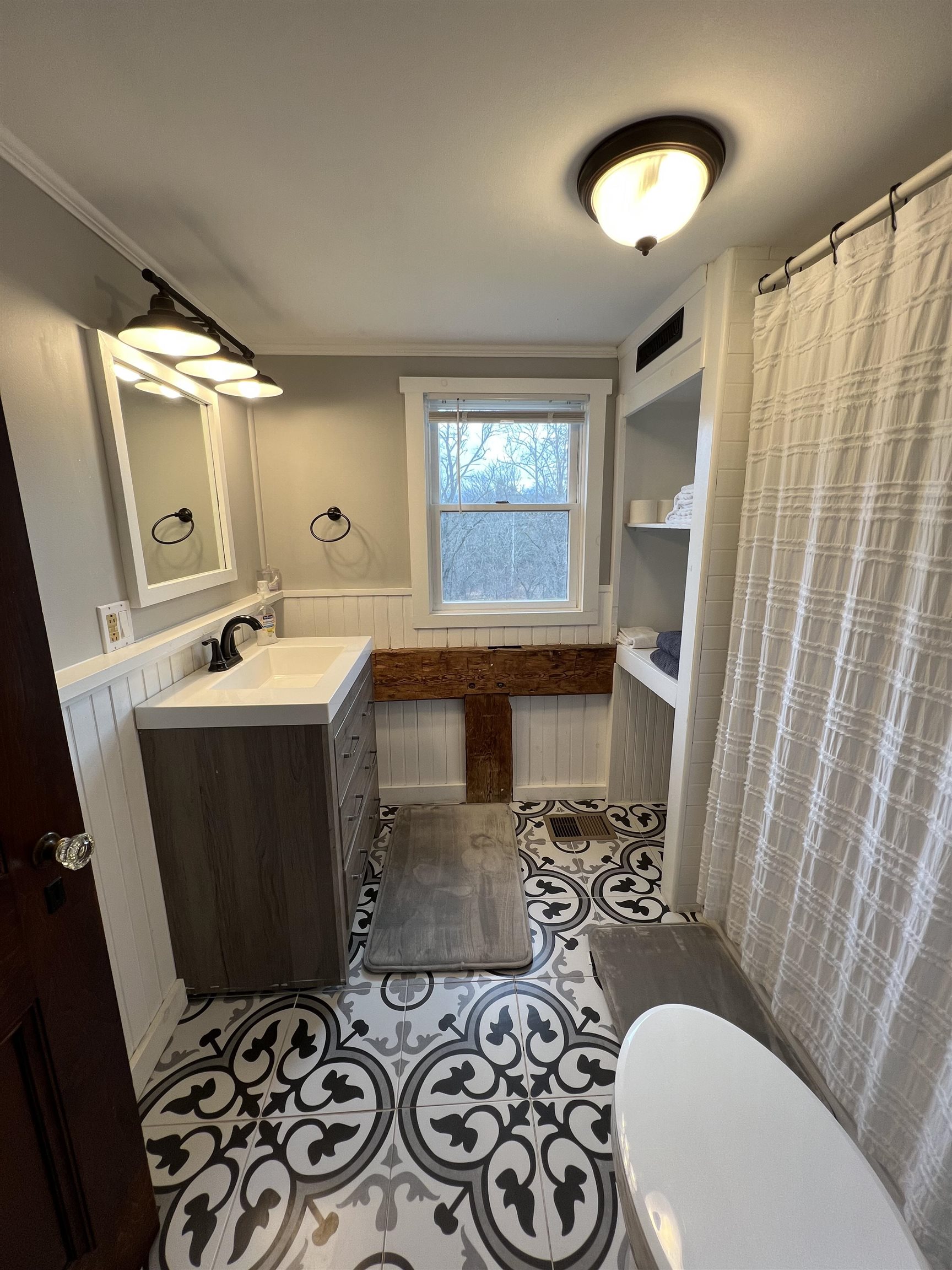 553 Old Turnpike Road